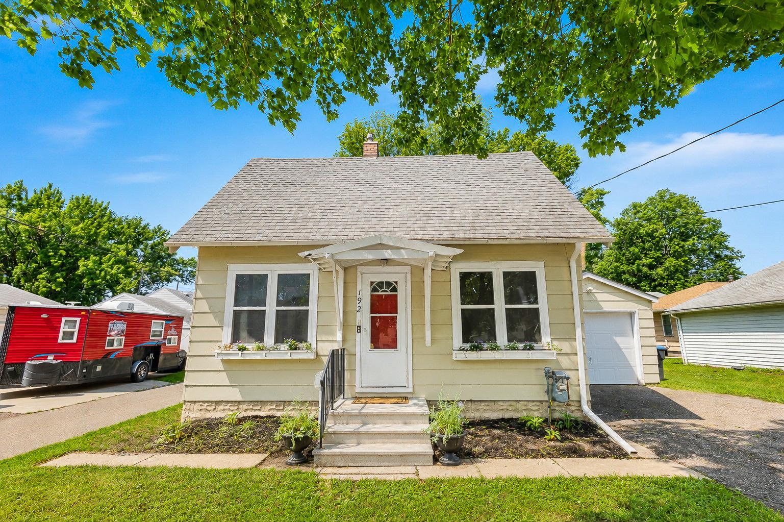 192 Long St, Mankato, MN 56001