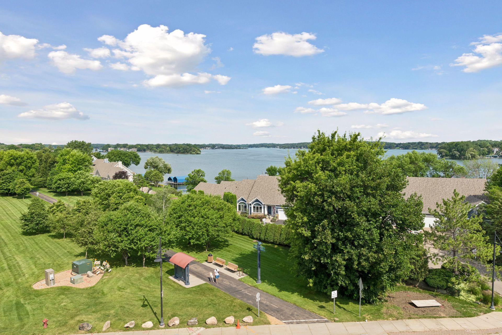 4201 Sunset Dr #N305, Spring Park, MN 55384