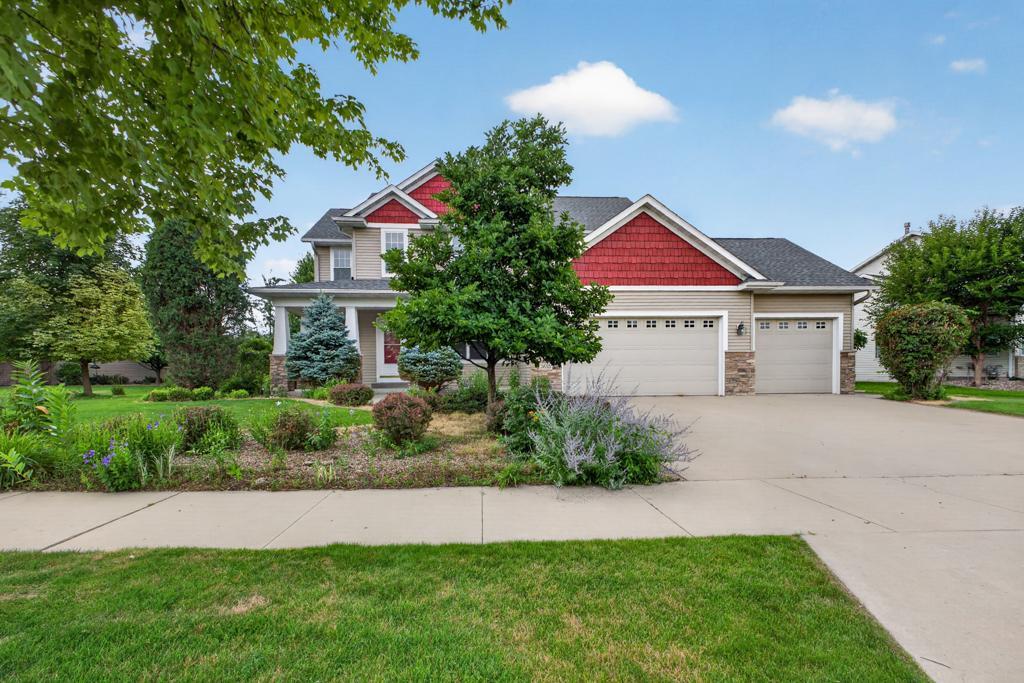 3655 Stone Point Dr NE, Rochester, MN 55906