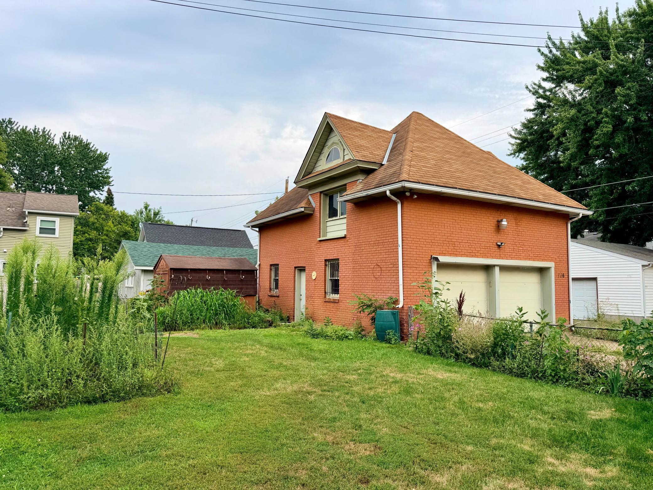 956 Tuscarora Ave, Saint Paul, MN 55102