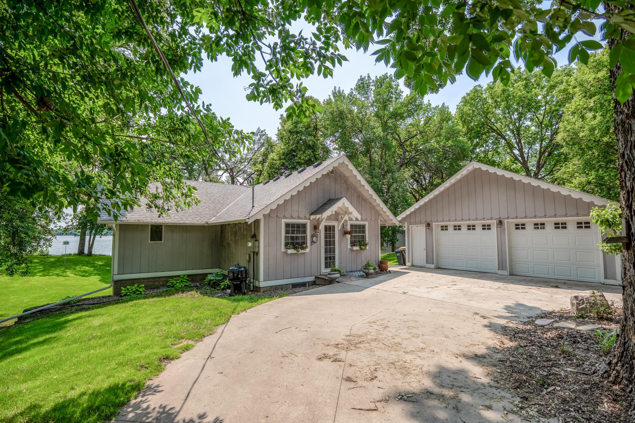 5999 150th Ave NE, Spicer, MN 56288