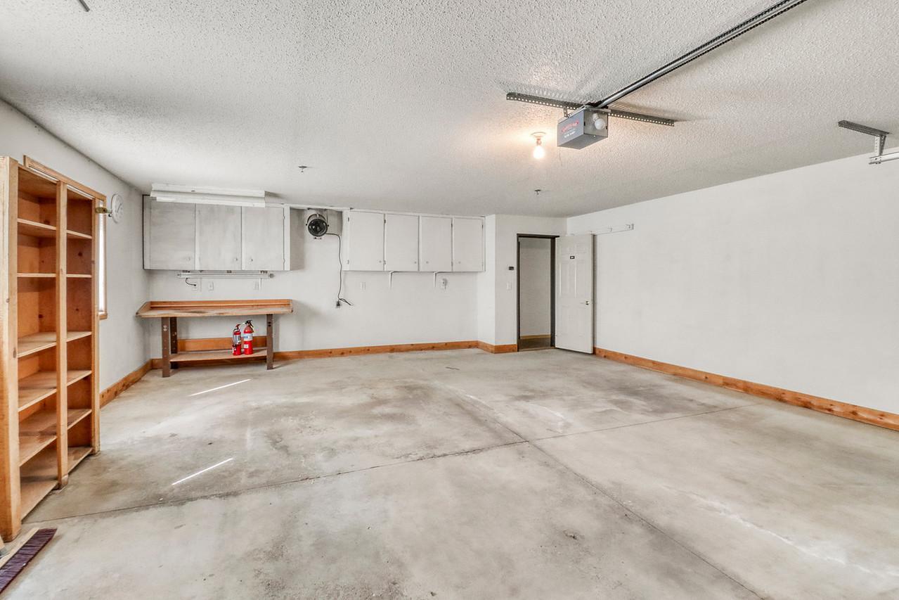 3201 14th St S #201, Moorhead, MN 56560