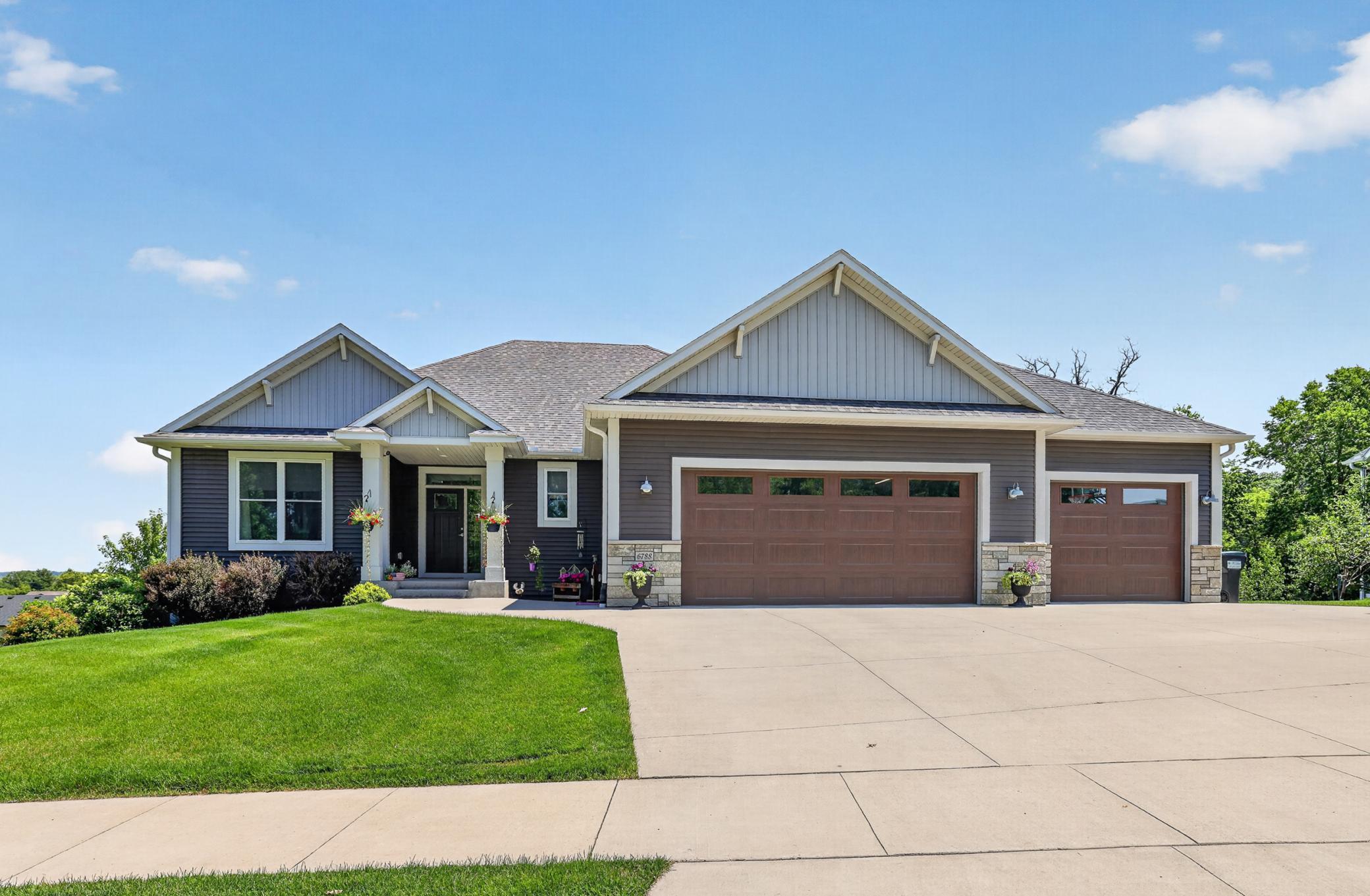 6788 Larkspur Pw NW, Rochester, MN 55901