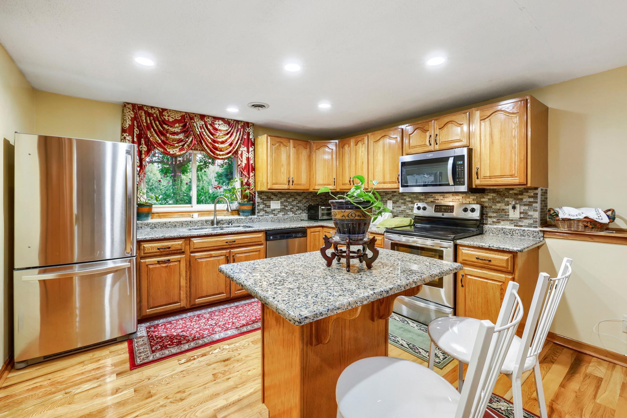 7200 89th Ave N, Brooklyn Park, MN 55445