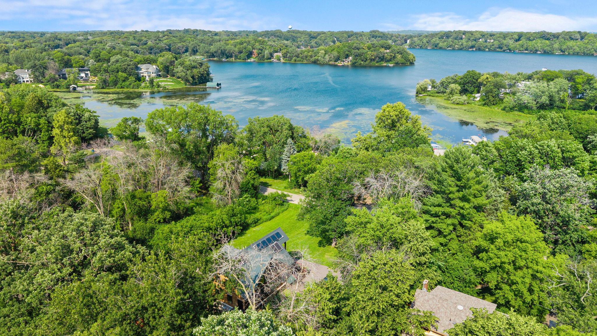 5840 Christmas Lake Rd, Excelsior, MN 55331