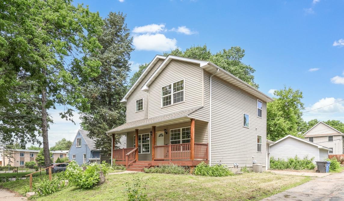 2116 2nd Ave N, Minneapolis, MN 55405