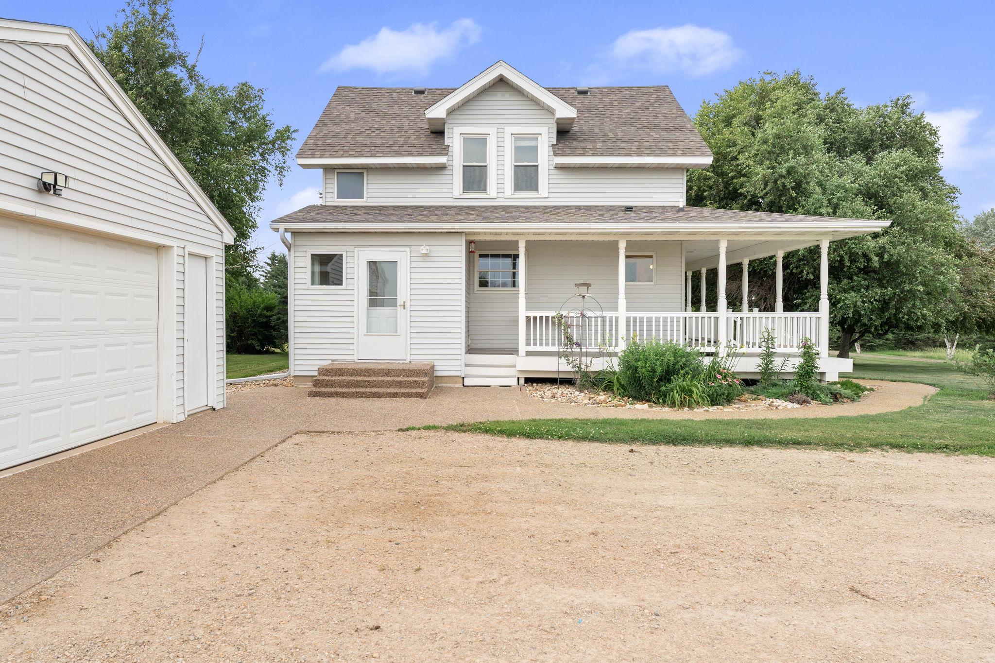 51413 150th St, Austin, MN 55912
