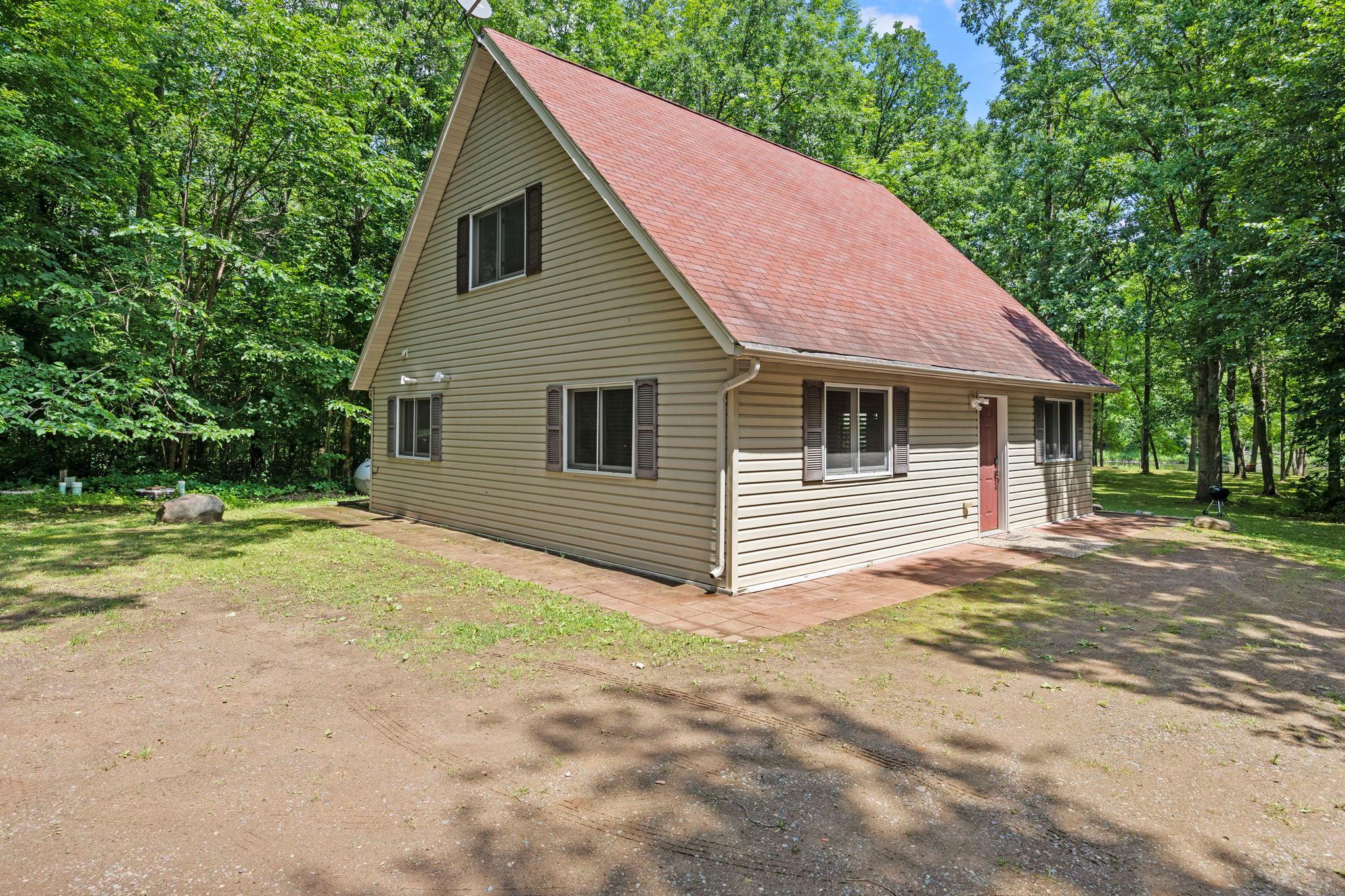 32625 Riverside Dr, Pine City, MN 55063