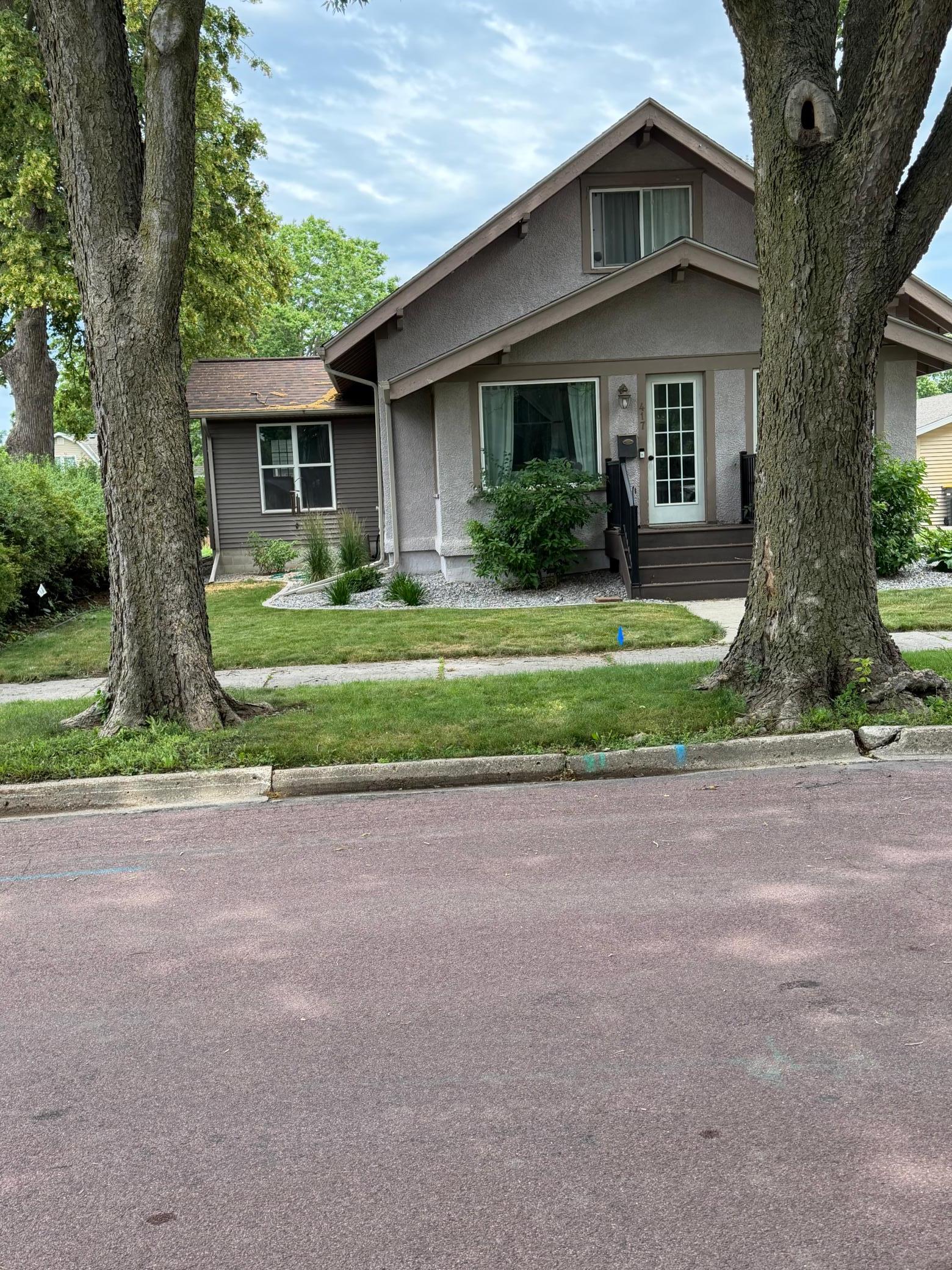 417 E Wyoming St, Redwood Falls, MN 56283