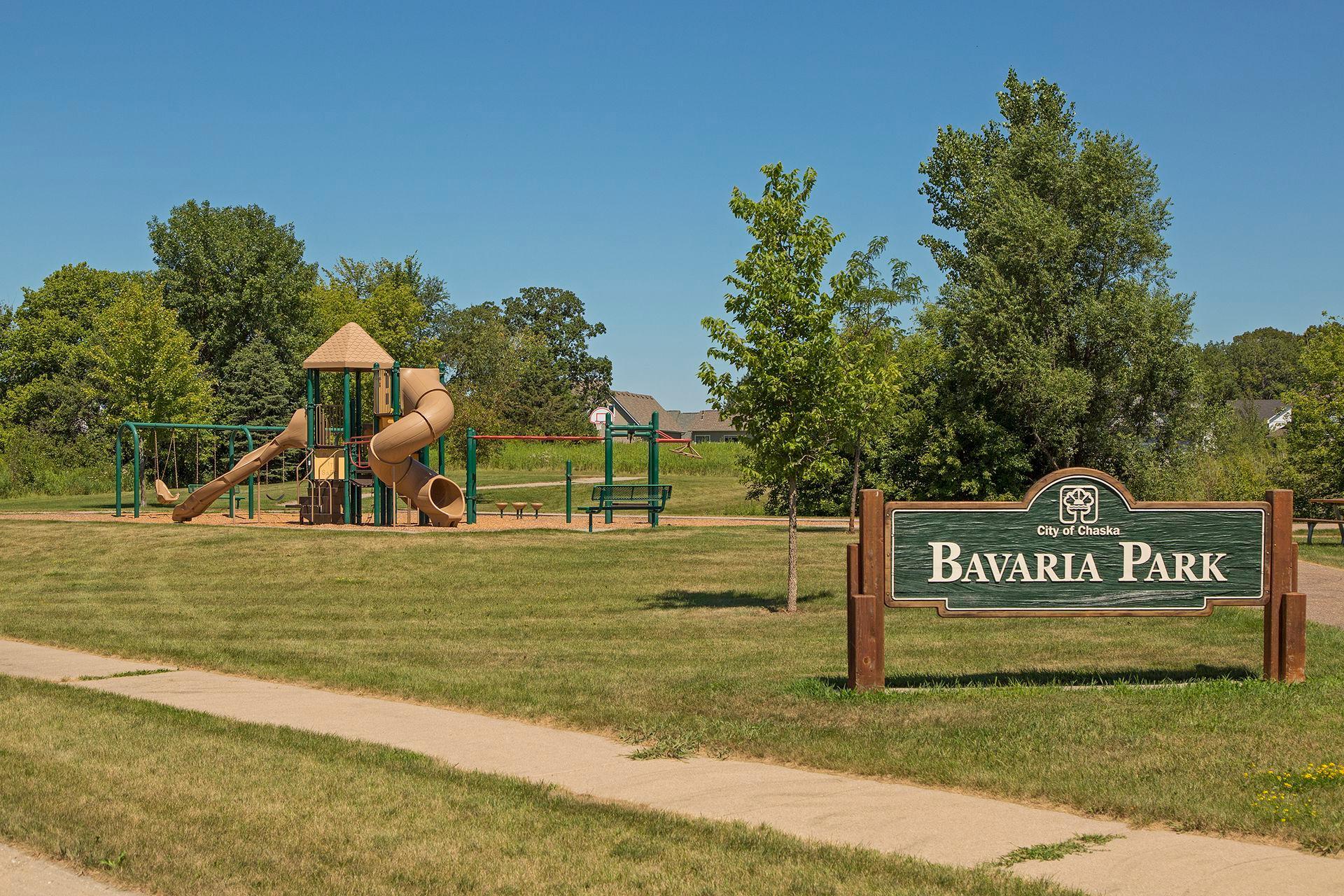 1173 Rosemary Ln, Chaska, MN 55318