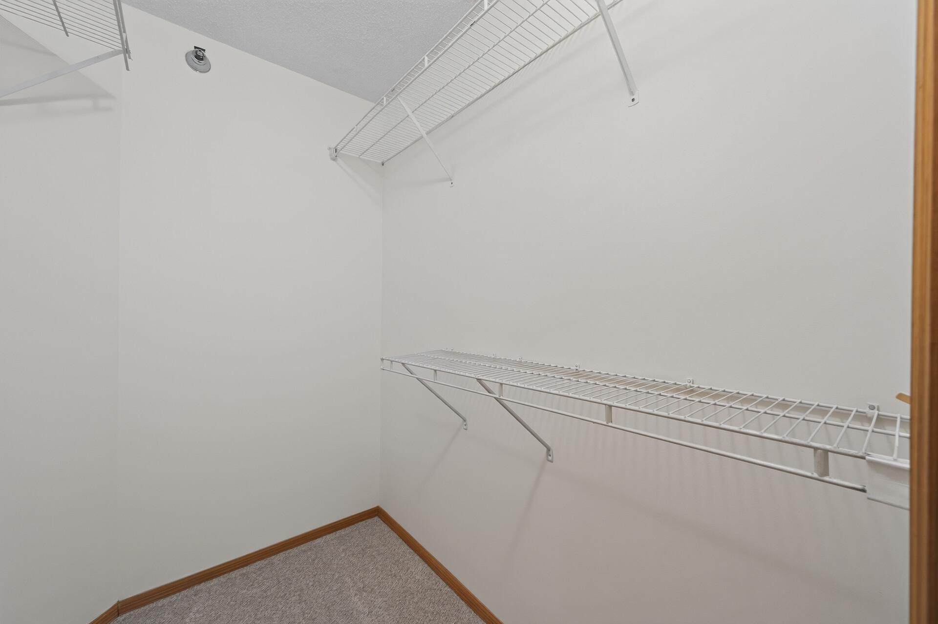 10707 Unity Ln N, Brooklyn Park, MN 55443