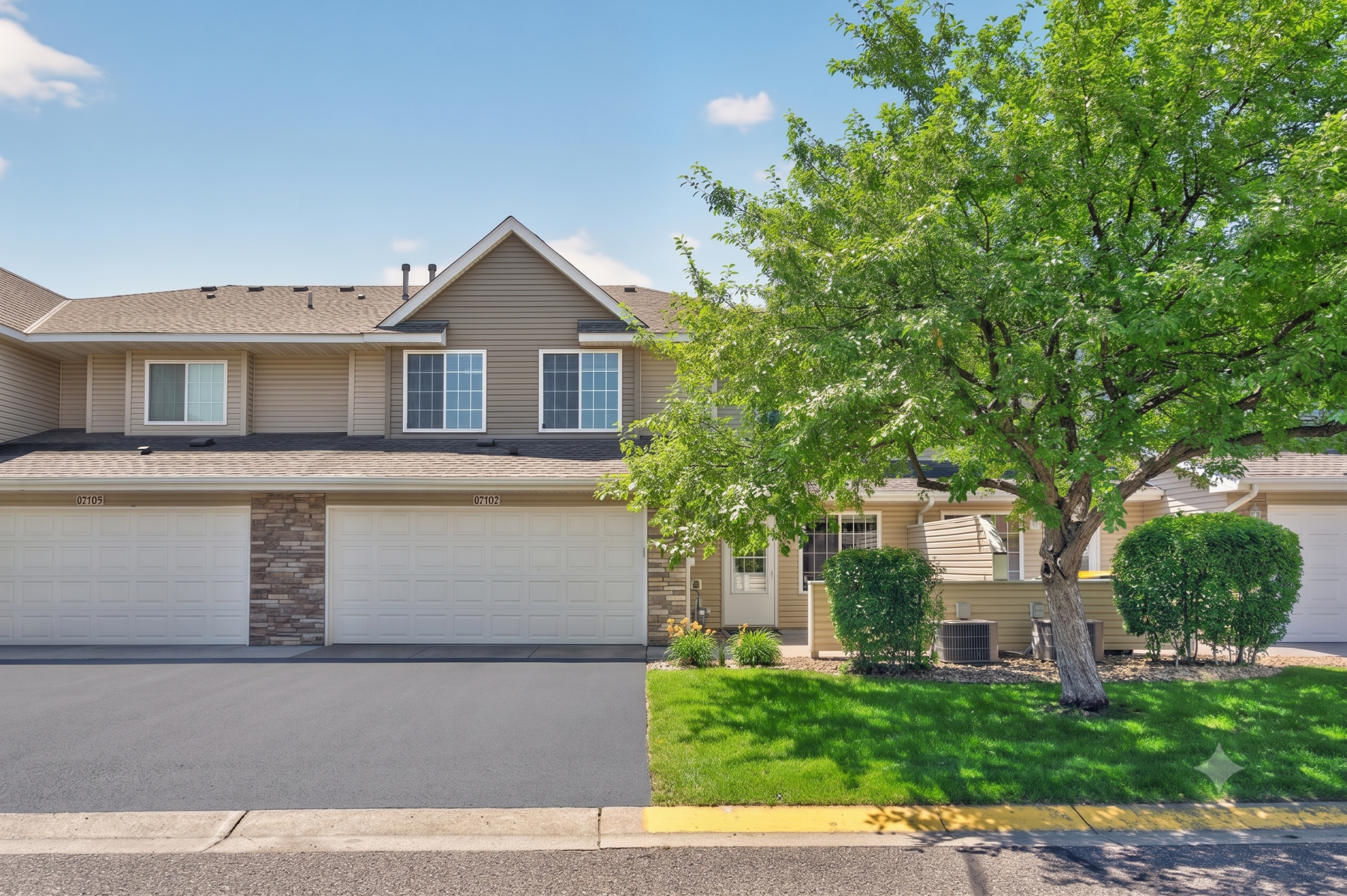 10707 Unity Ln N, Brooklyn Park, MN 55443