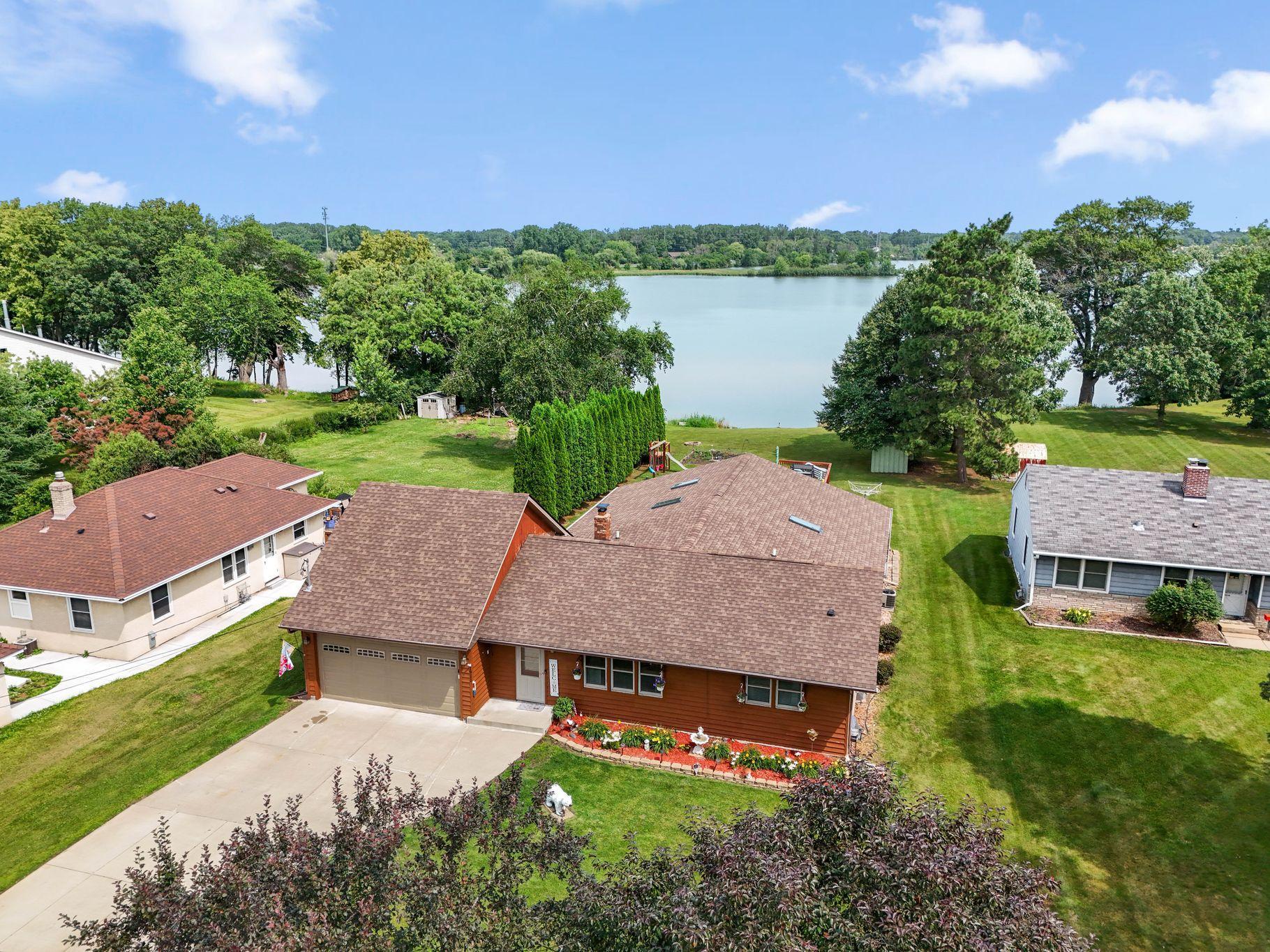 1911 County Road F E, White Bear Lake, MN 55110