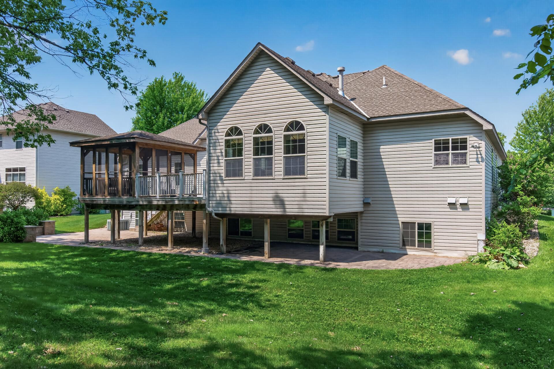 10803 Woodland Dr N, Champlin, MN 55316