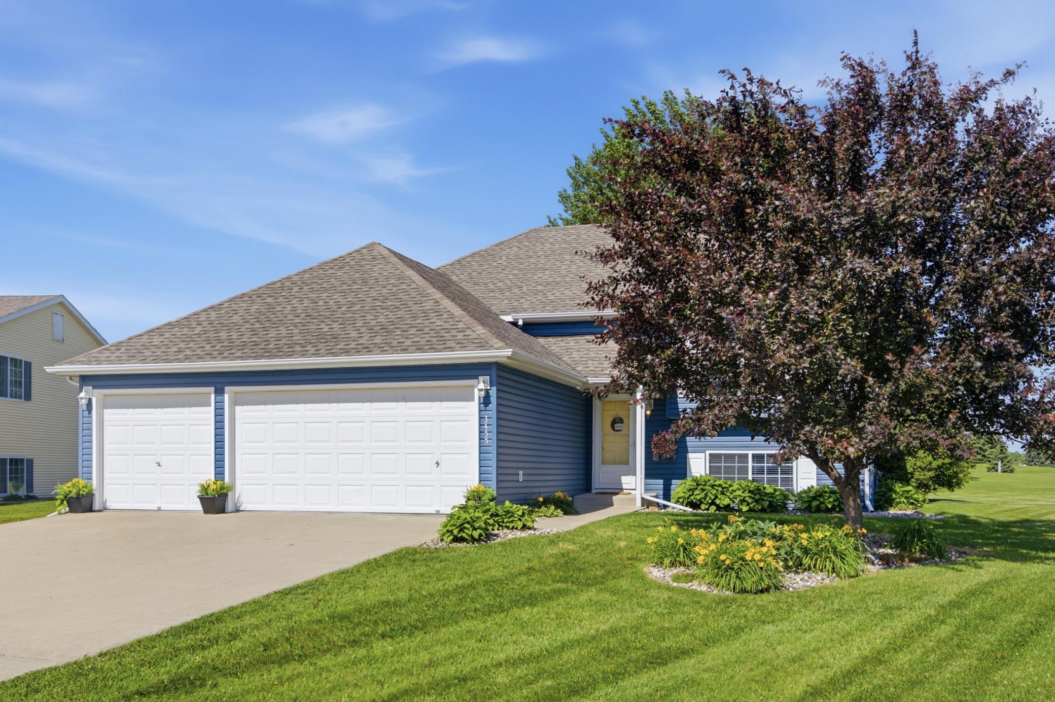 3455 39th St S, Moorhead, MN 56560
