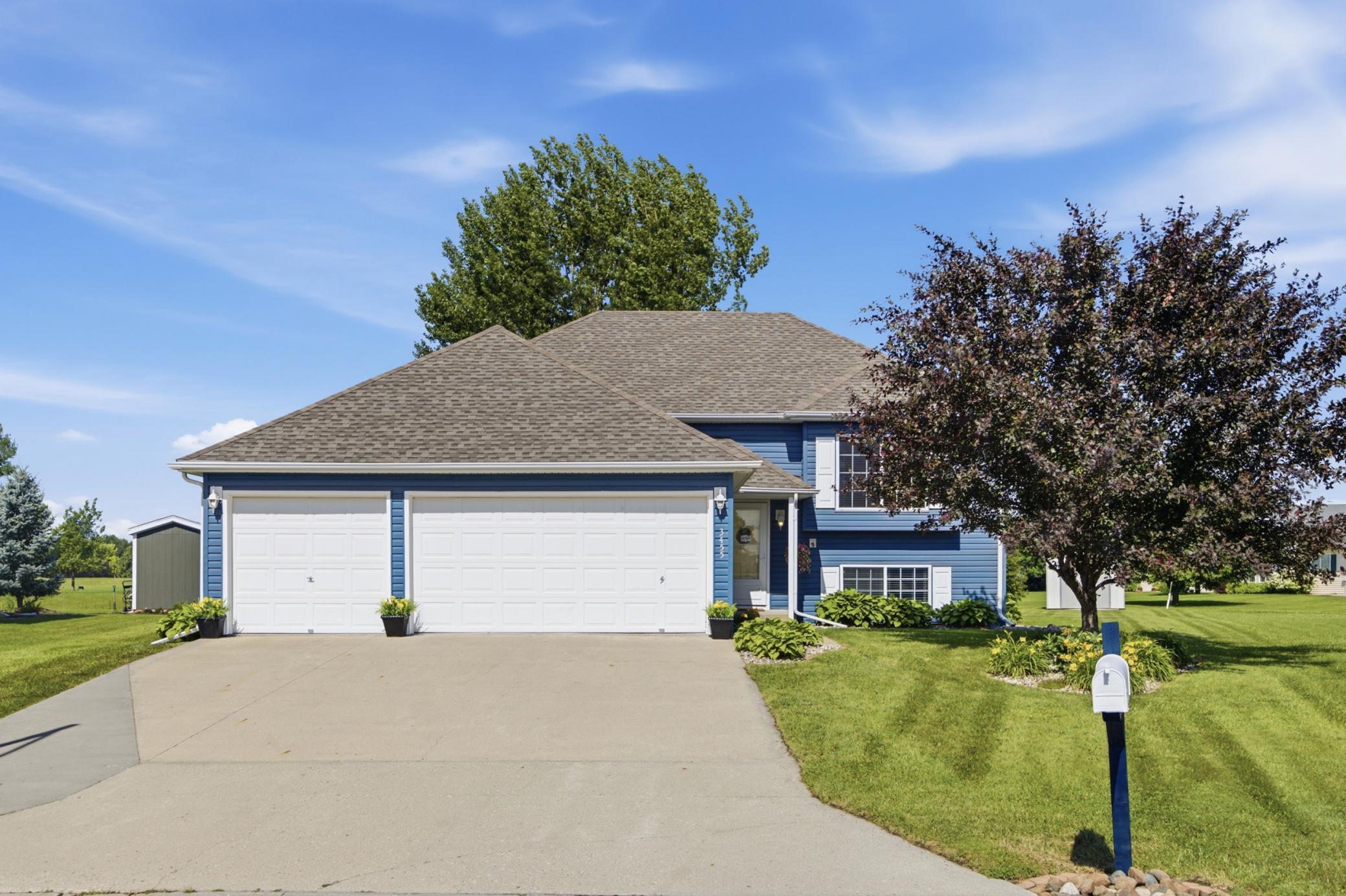 3455 39th St S, Moorhead, MN 56560