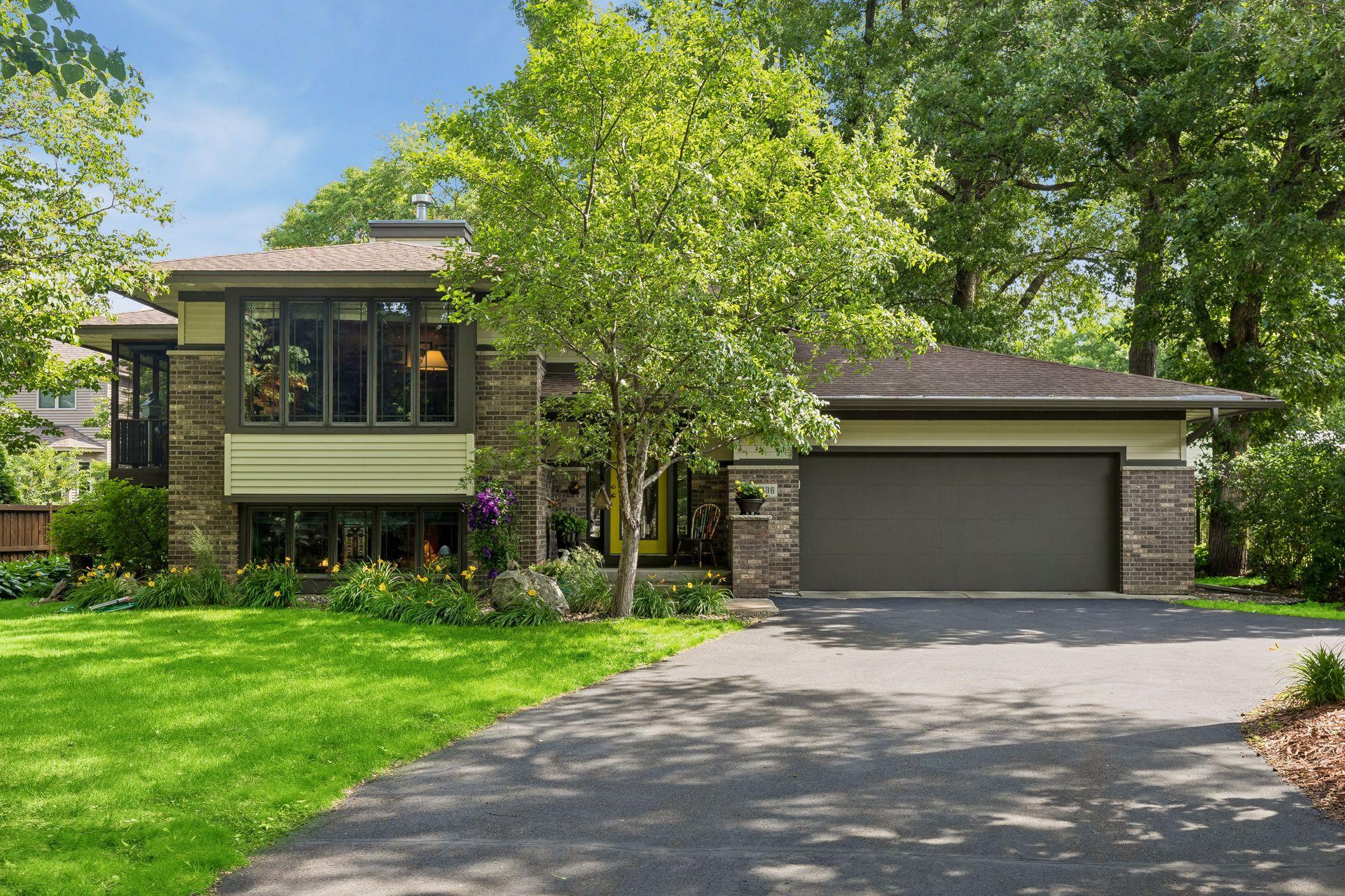 11236 W River Rd, Champlin, MN 55316