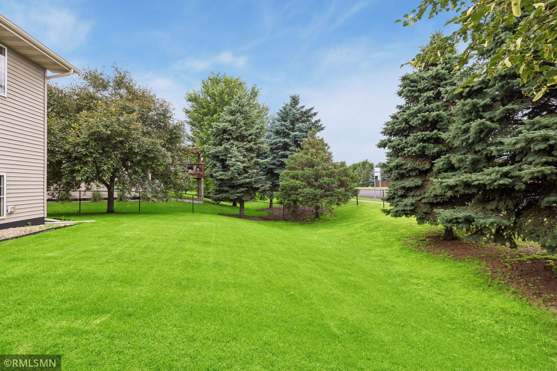 1719 Gotland Ln, Shakopee, MN 55379