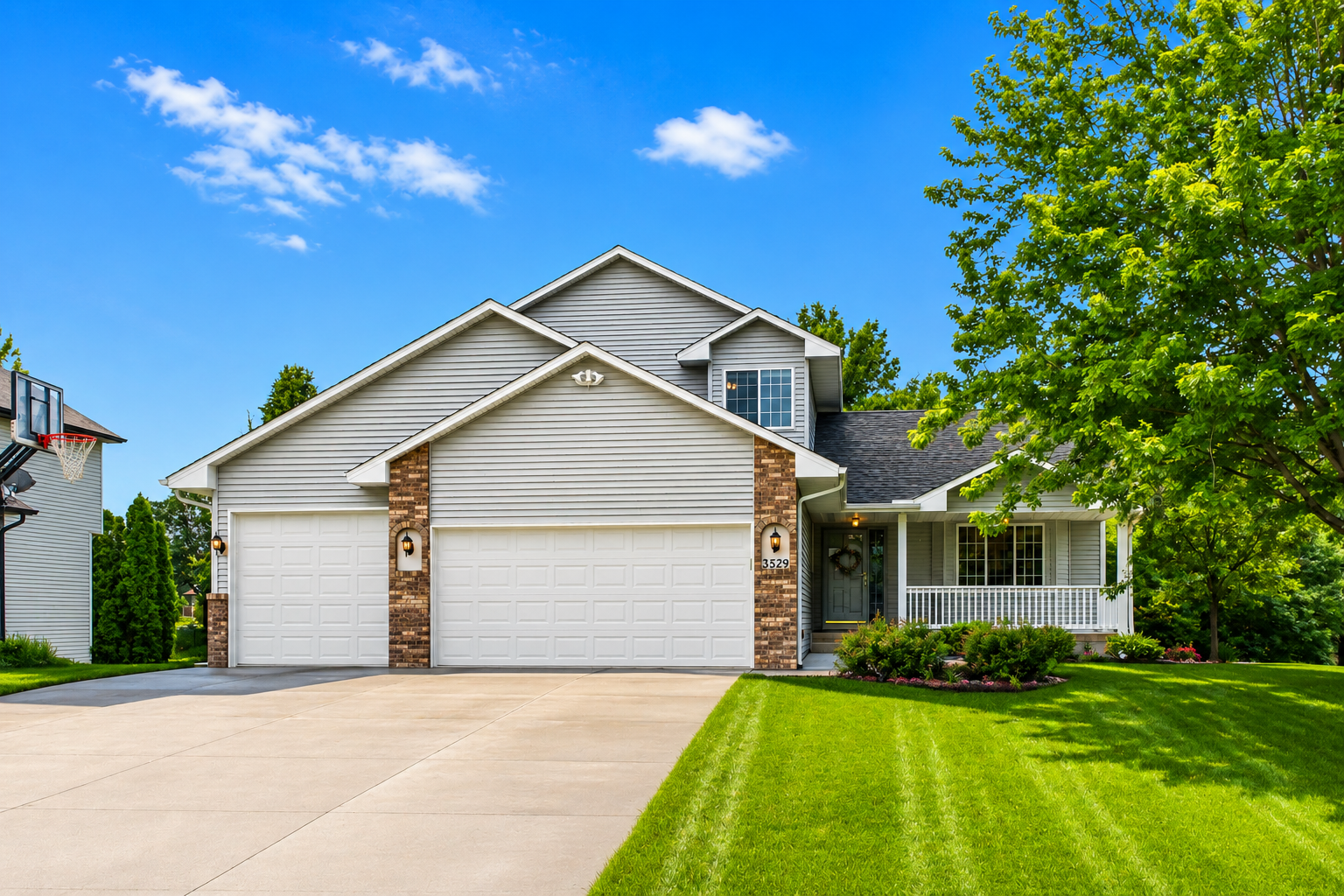 3529 Rose Ct N, Brooklyn Park, MN 55443