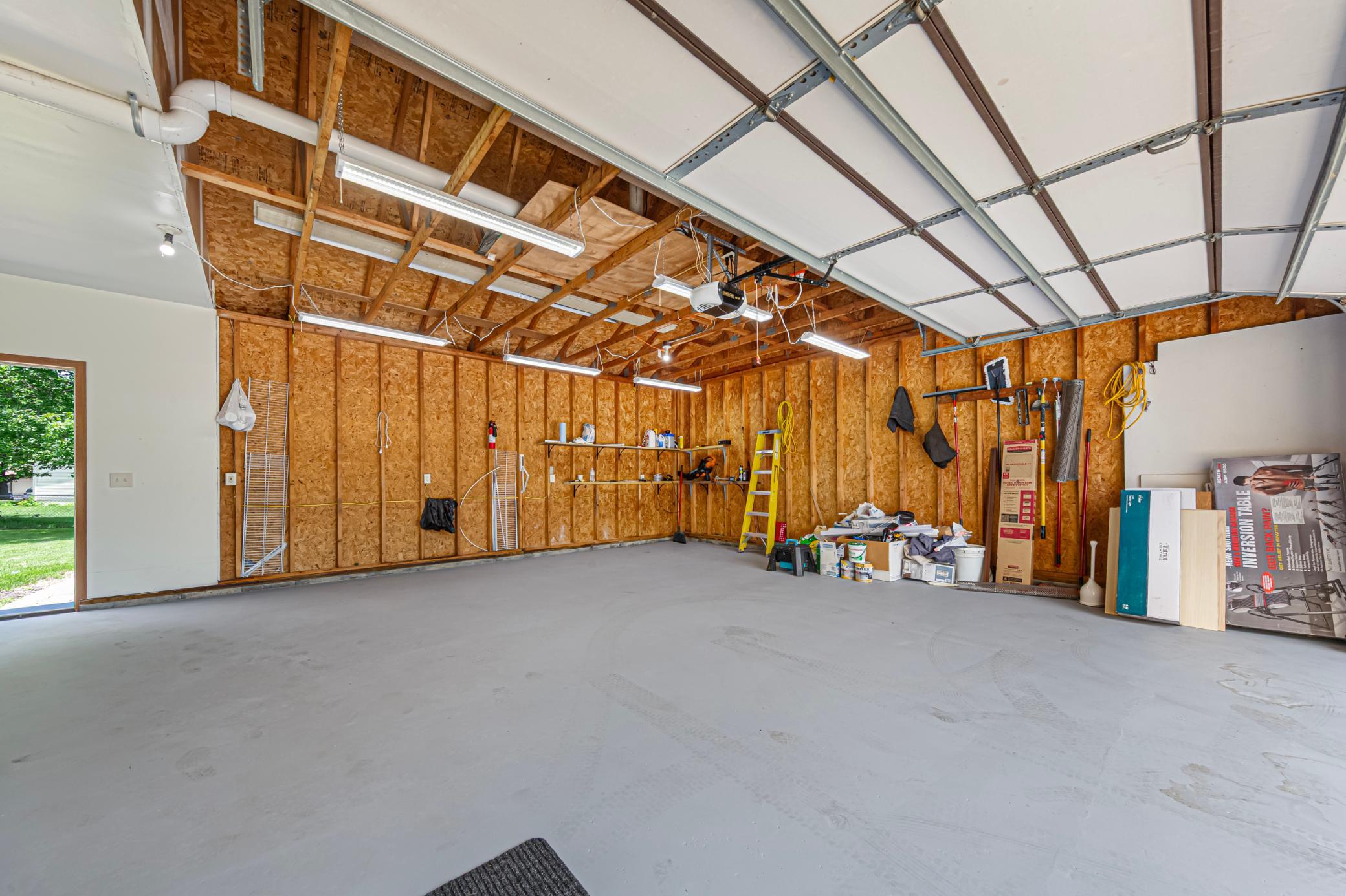 105 Martin Cir, Mankato, MN 56001