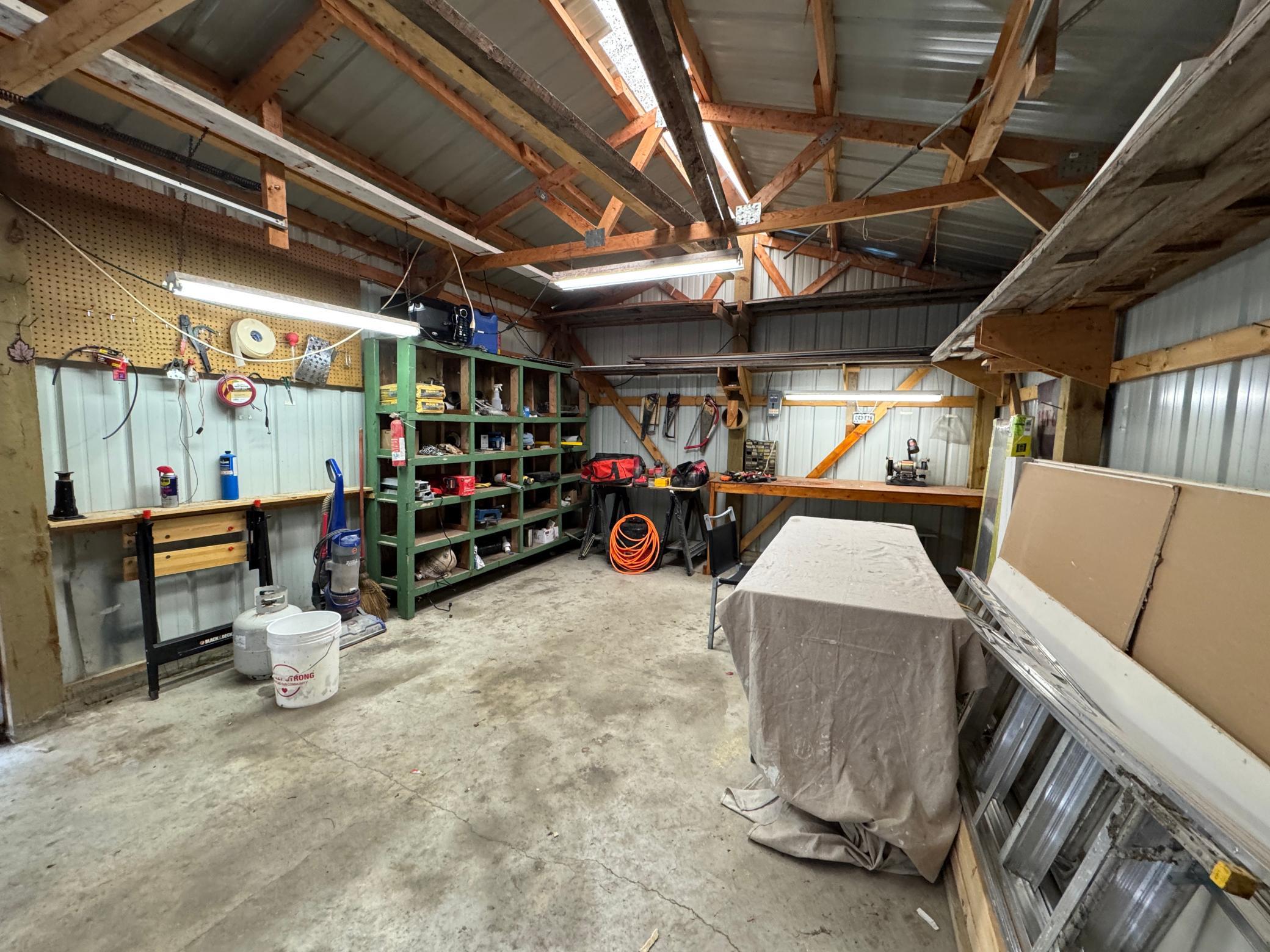 709 Center St E, Roseau, MN 56751