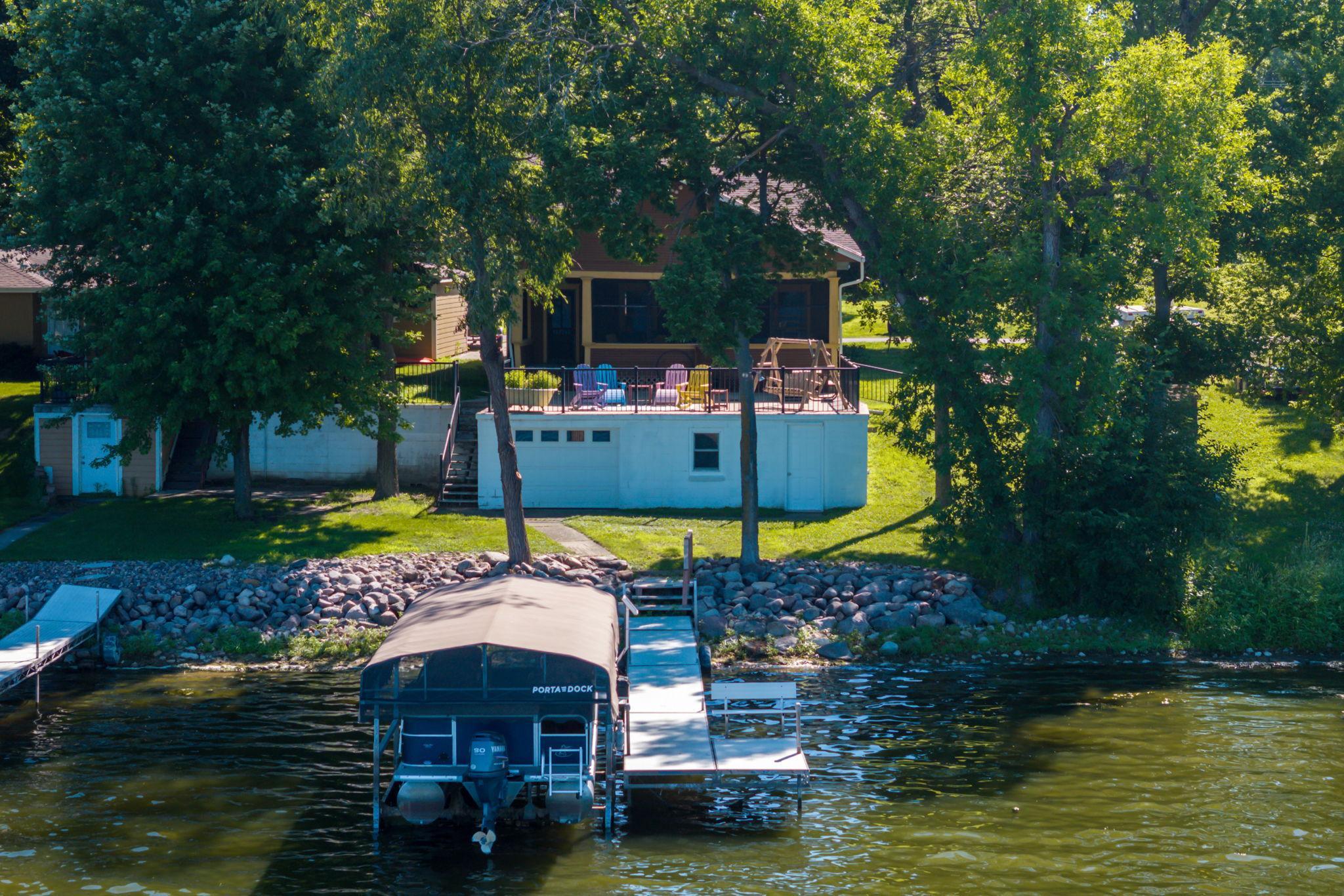 911 Reed St N, Waterville, MN 56096