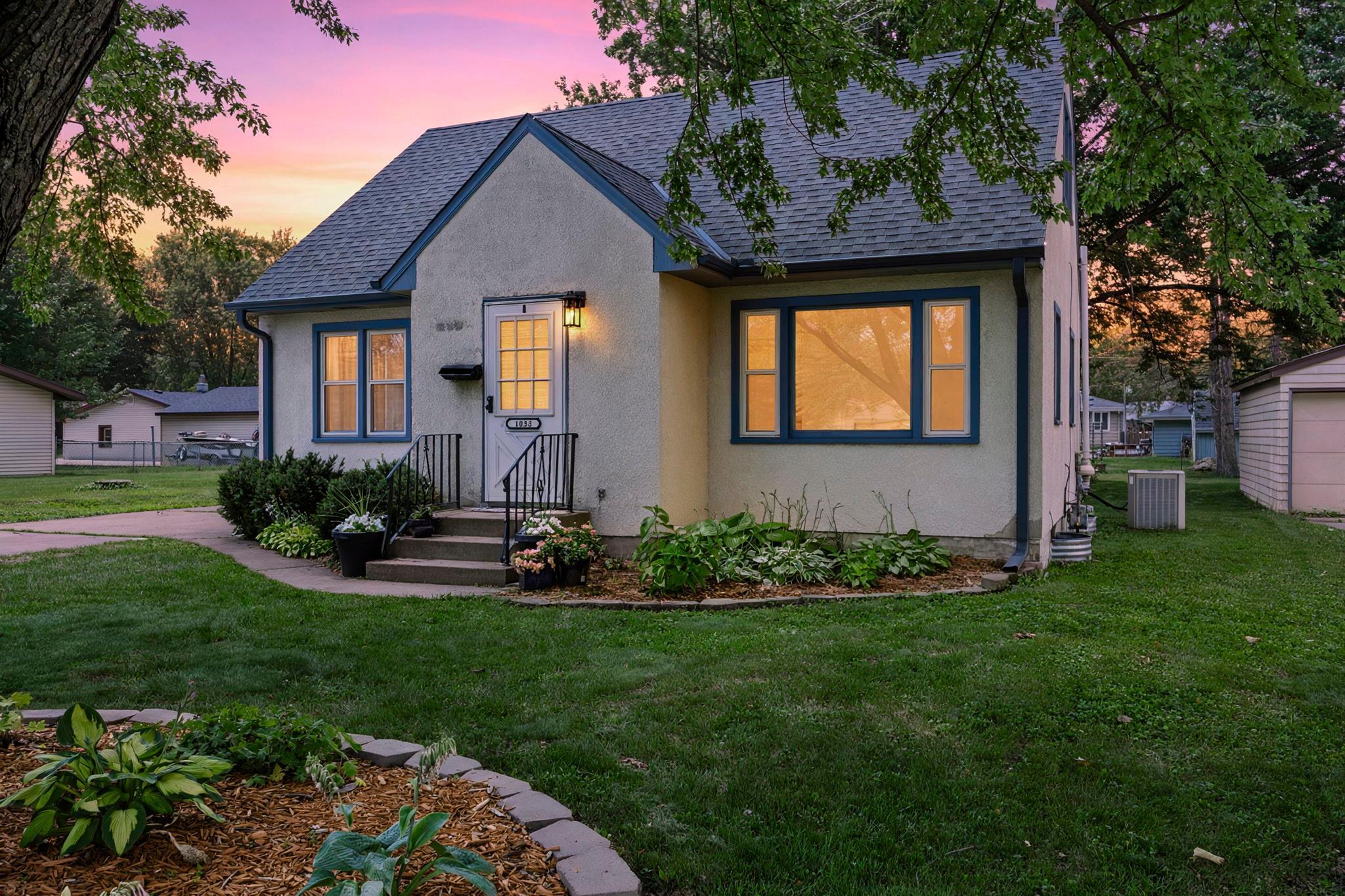1033 Dayton Ave, Saint Paul Park, MN 55071
