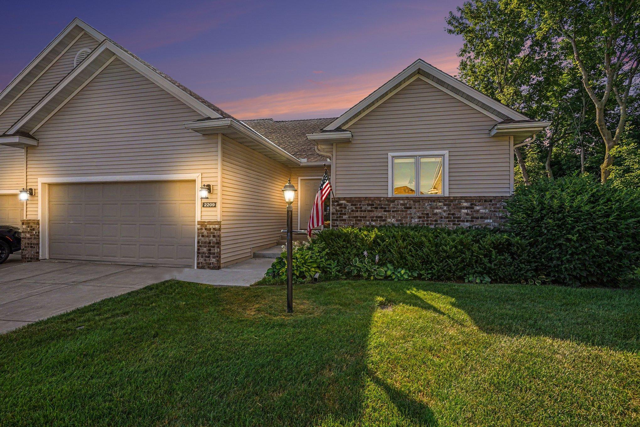 2209 Carter Ct, Northfield, MN 55057