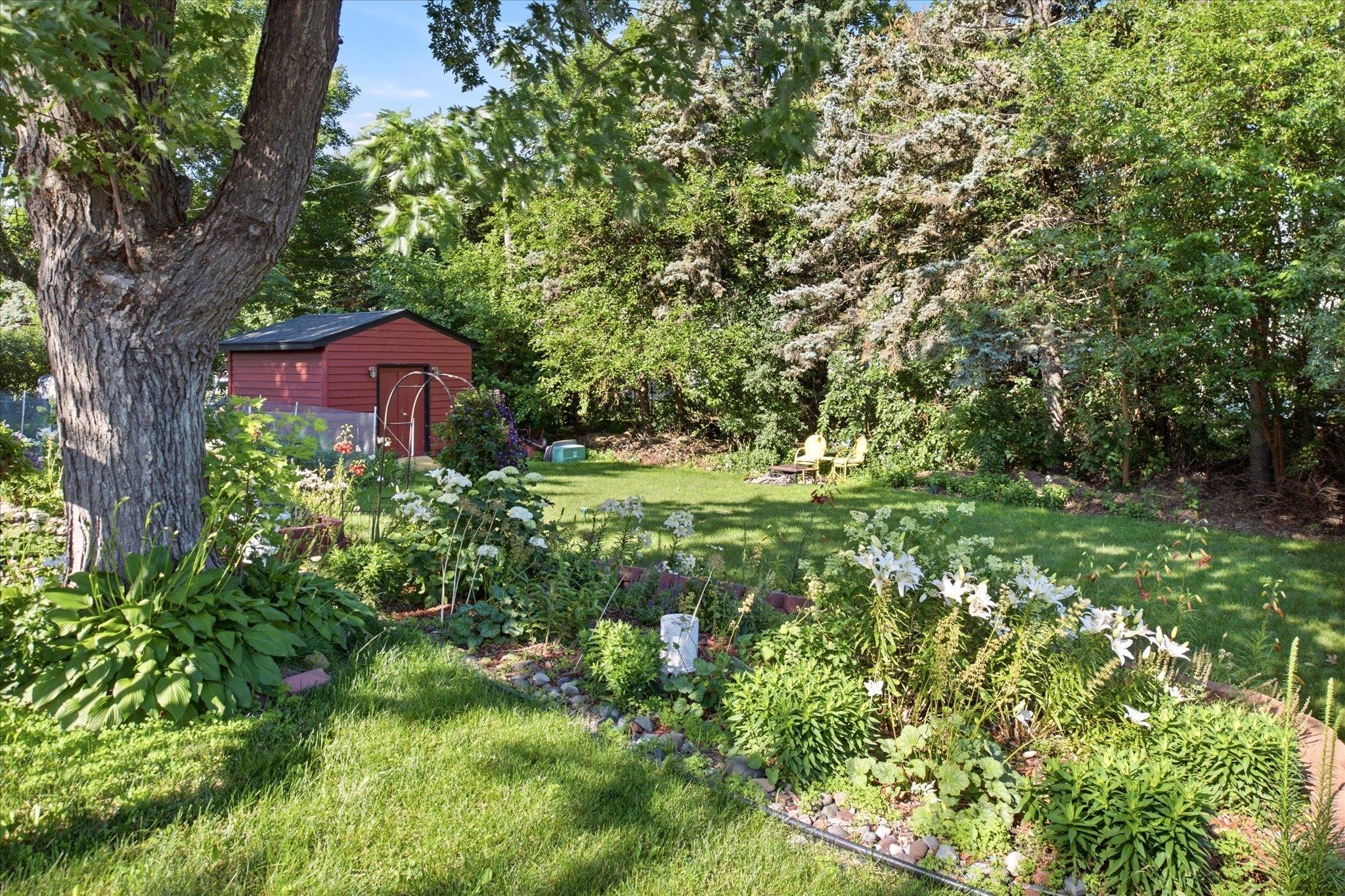 7696 Van Buren St NE, Fridley, MN 55432