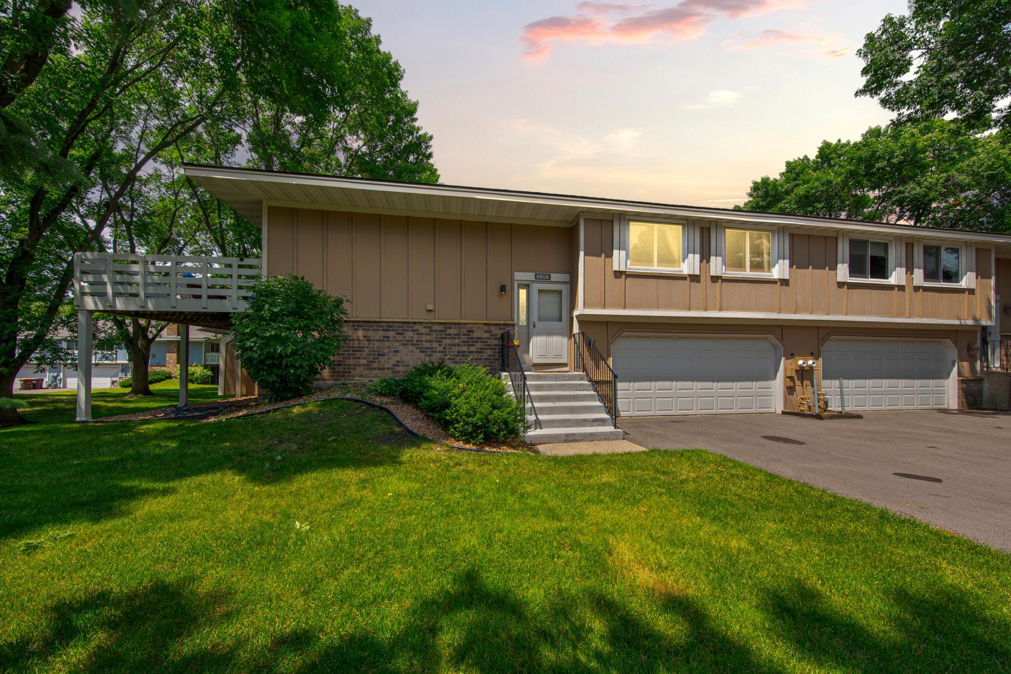 6856 Macbeth Cir, Woodbury, MN 55125