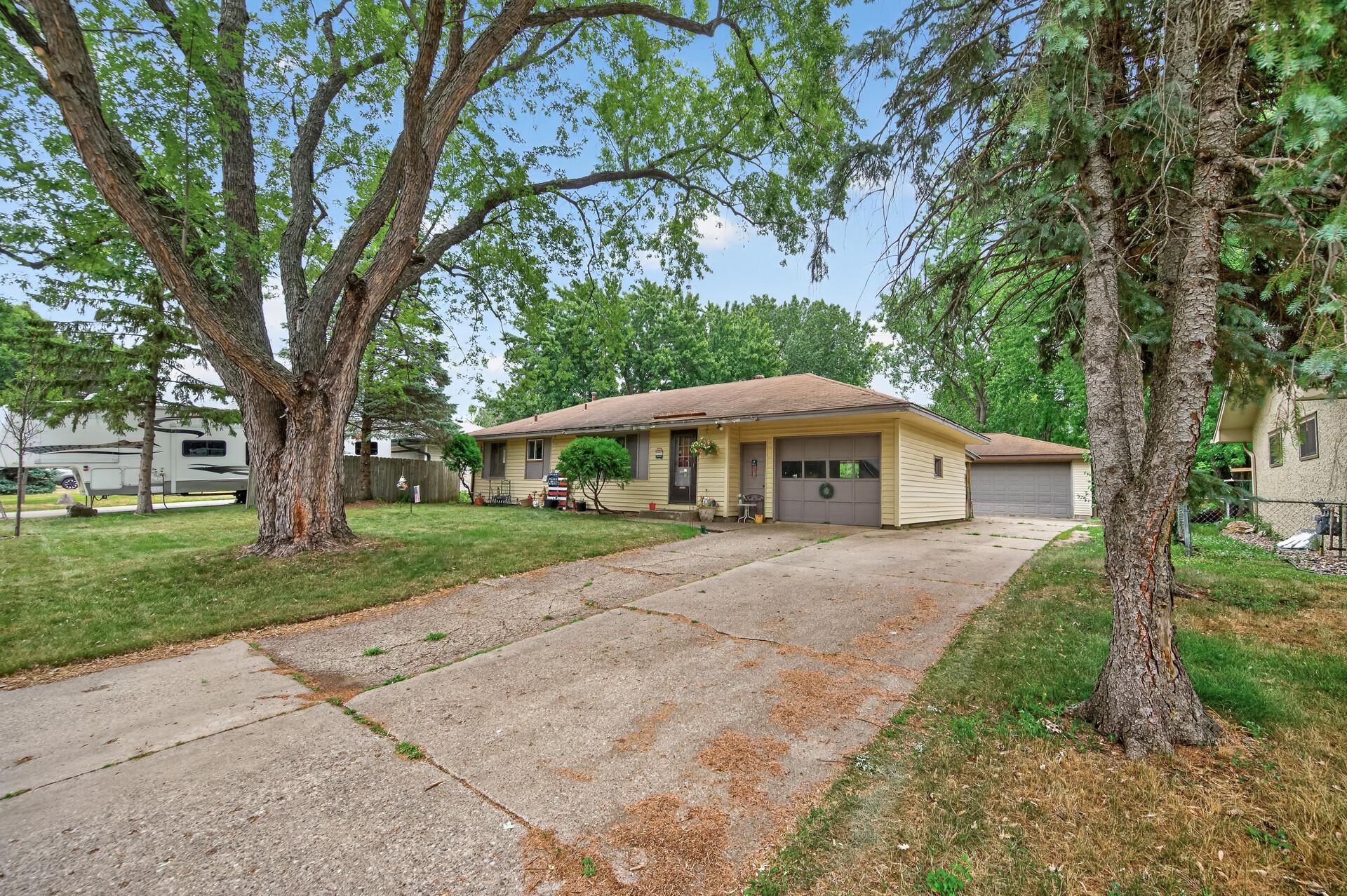 8647 Imperial Ave S, Cottage Grove, MN 55016