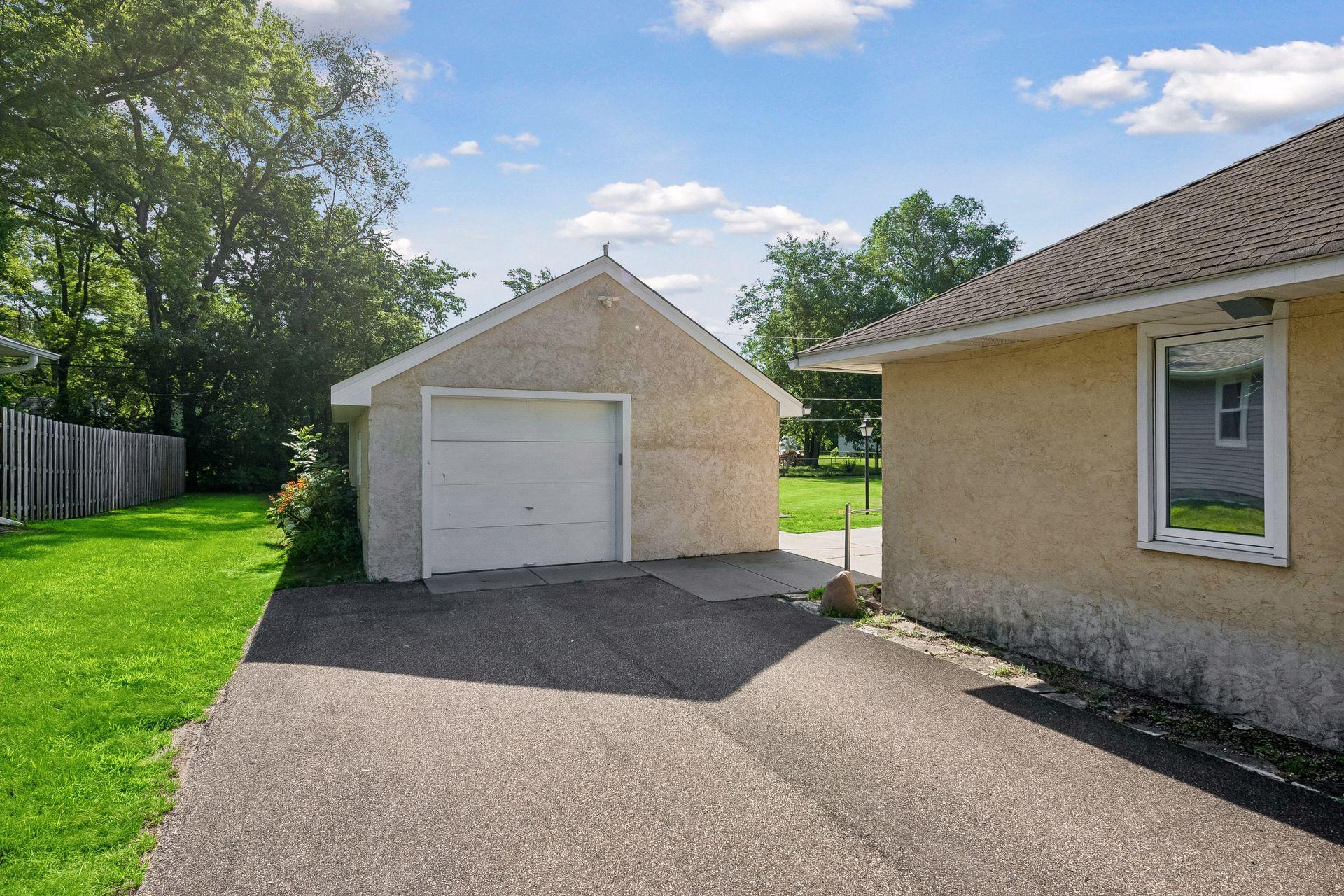 10105 1st Ave S, Bloomington, MN 55420