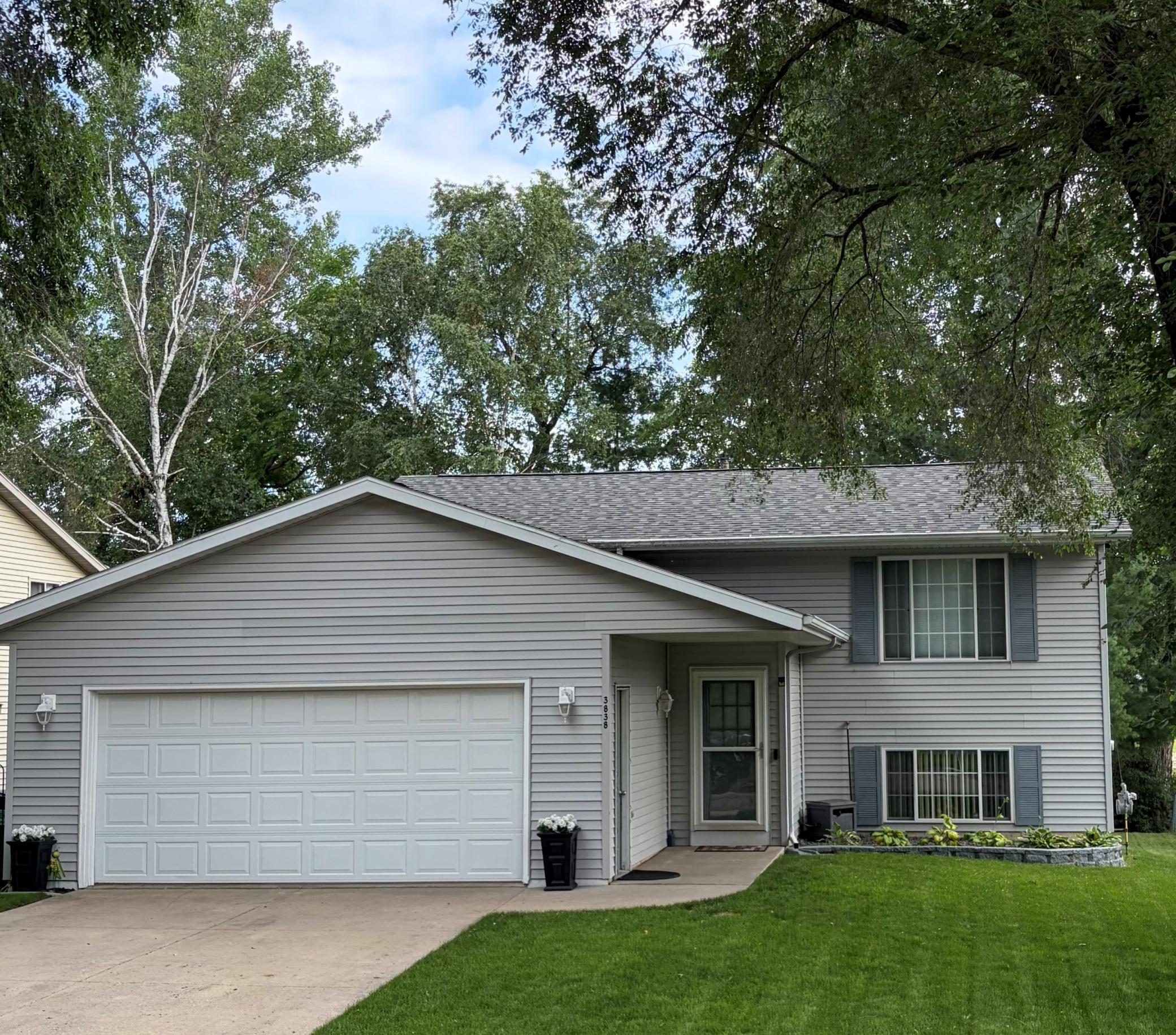 3838 Strathmore Ln SE, Rochester, MN 55904
