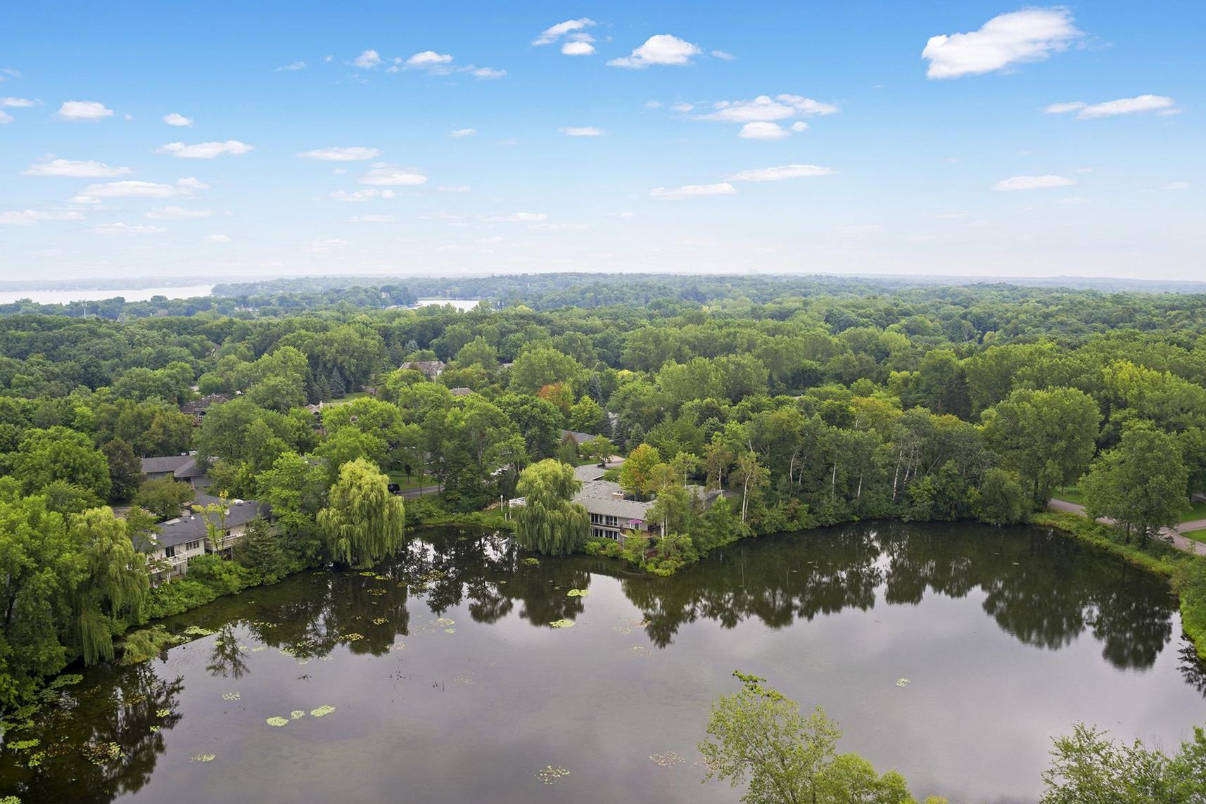 20452 Knightsbridge Rd, Excelsior, MN 55331