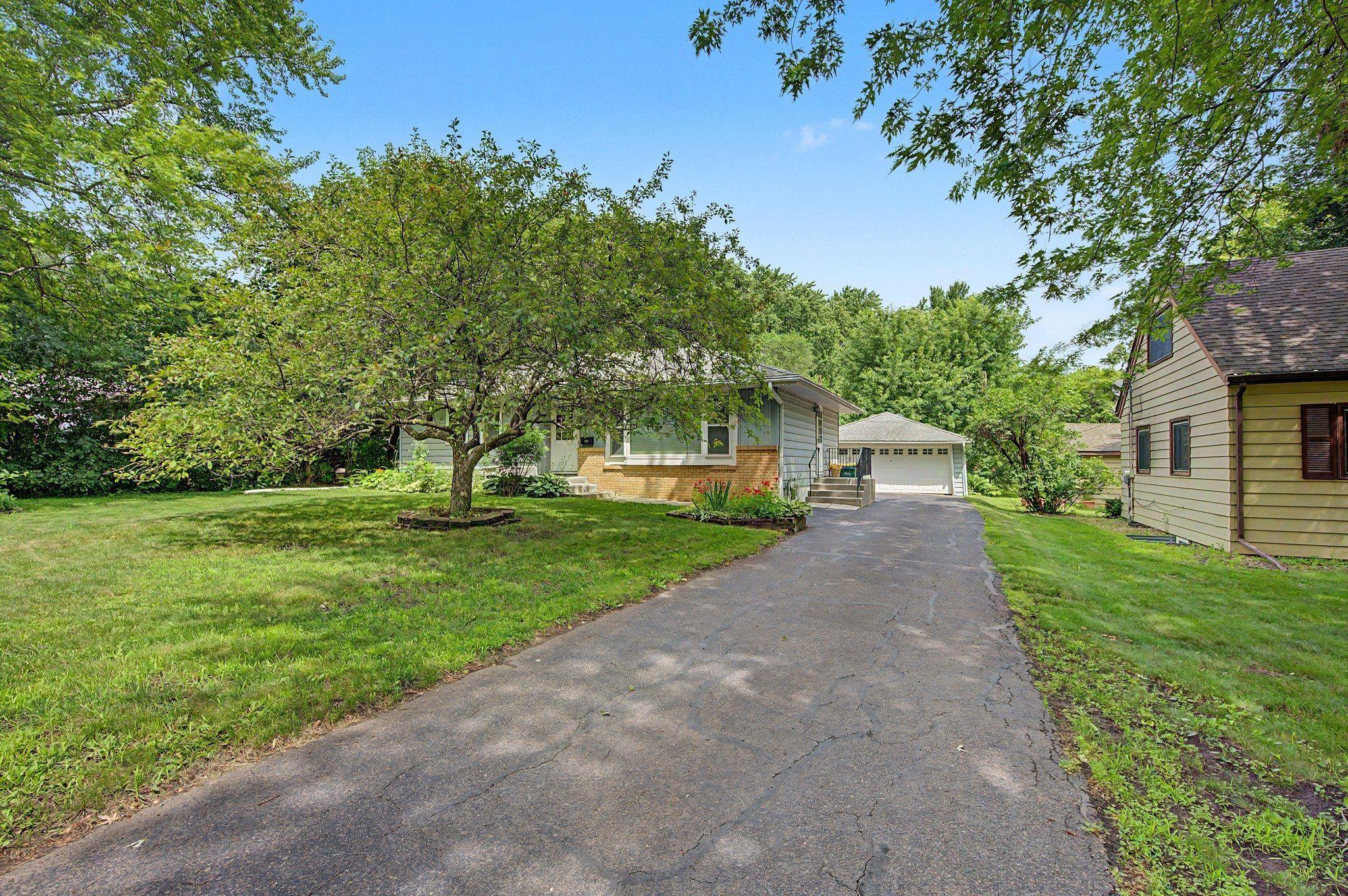 6506 34th Ave N, Crystal, MN 55427