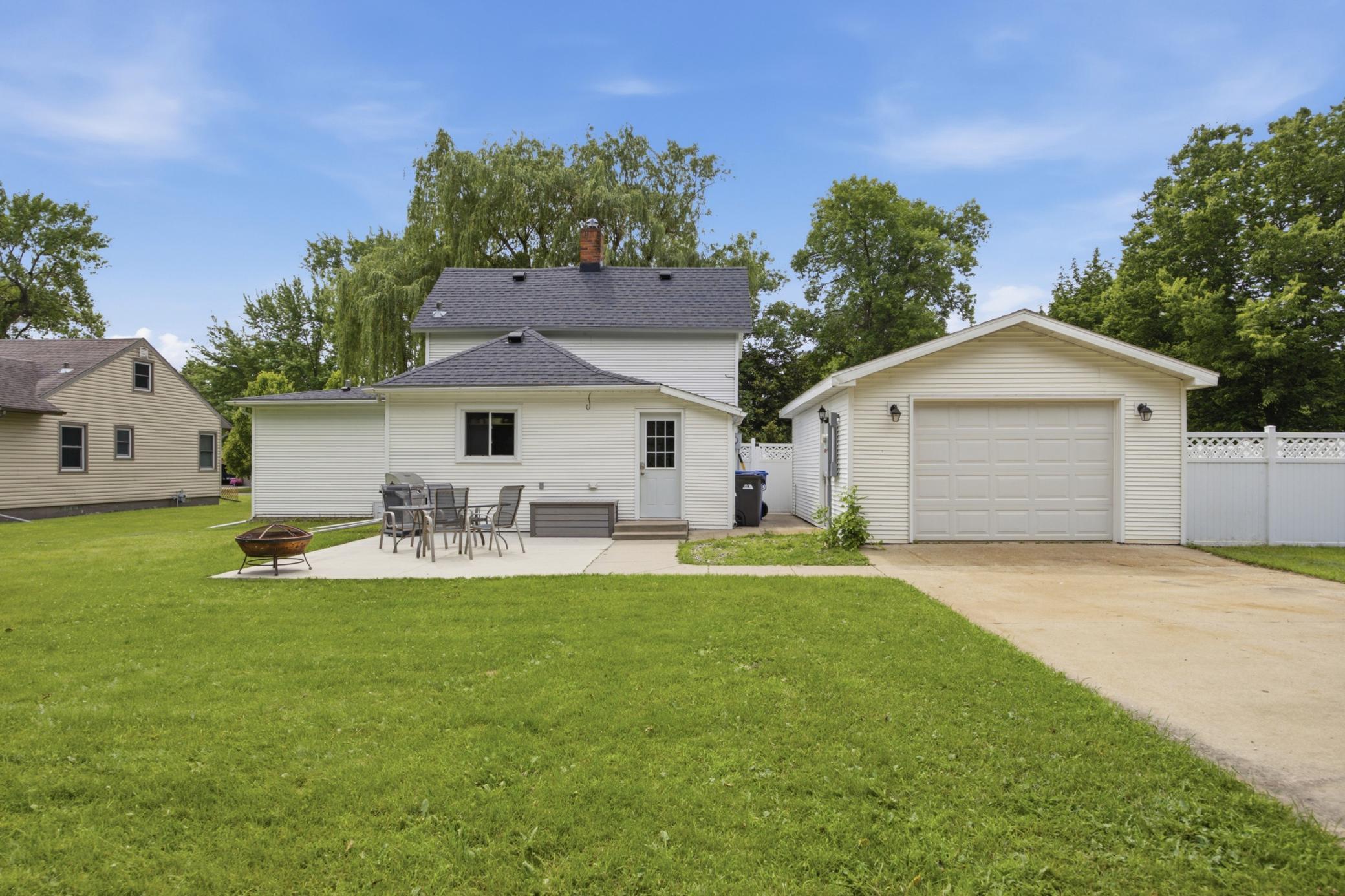 716 3rd St, Hawley, MN 56549