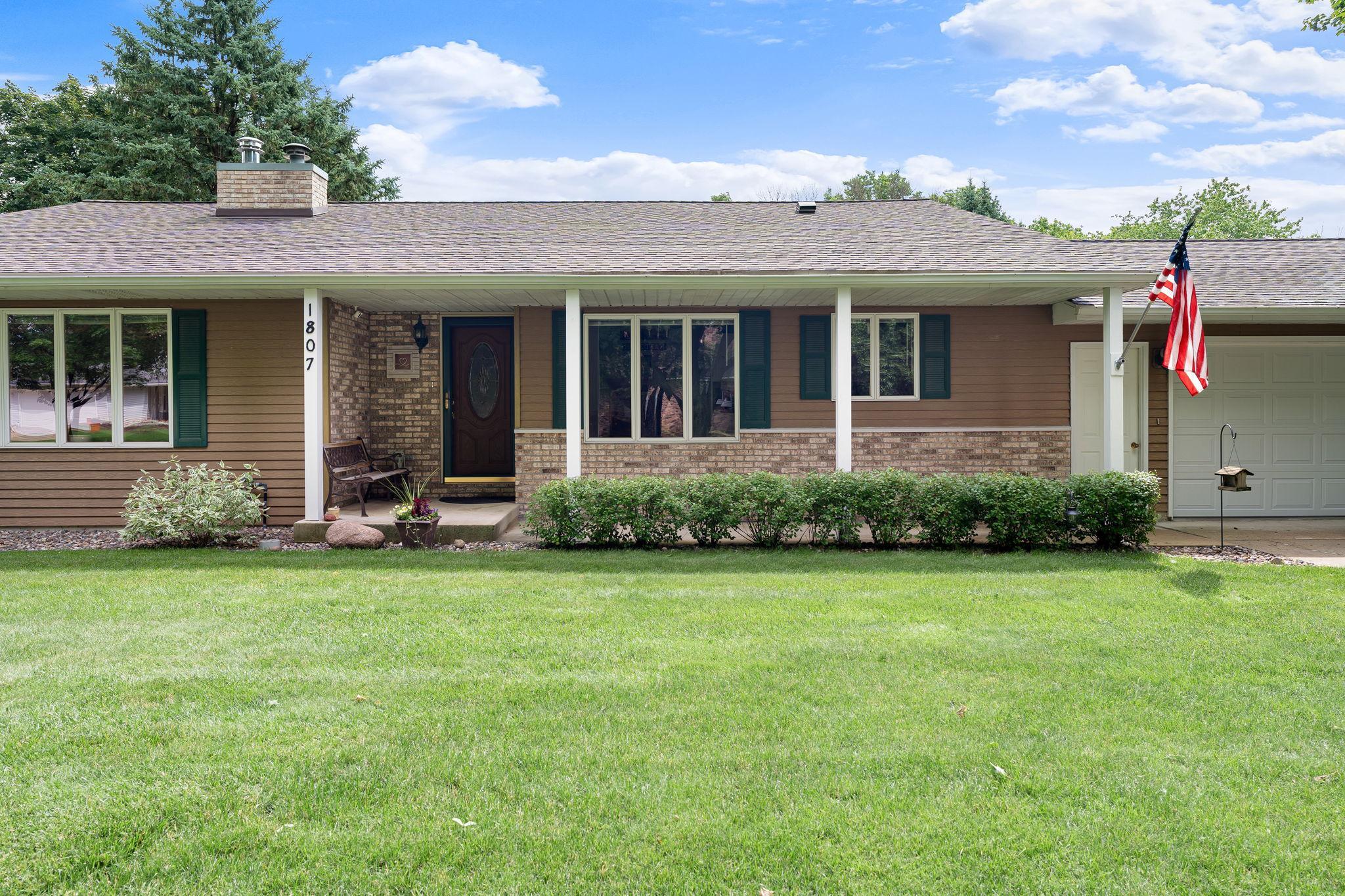 1807 9th St SW, Austin, MN 55912