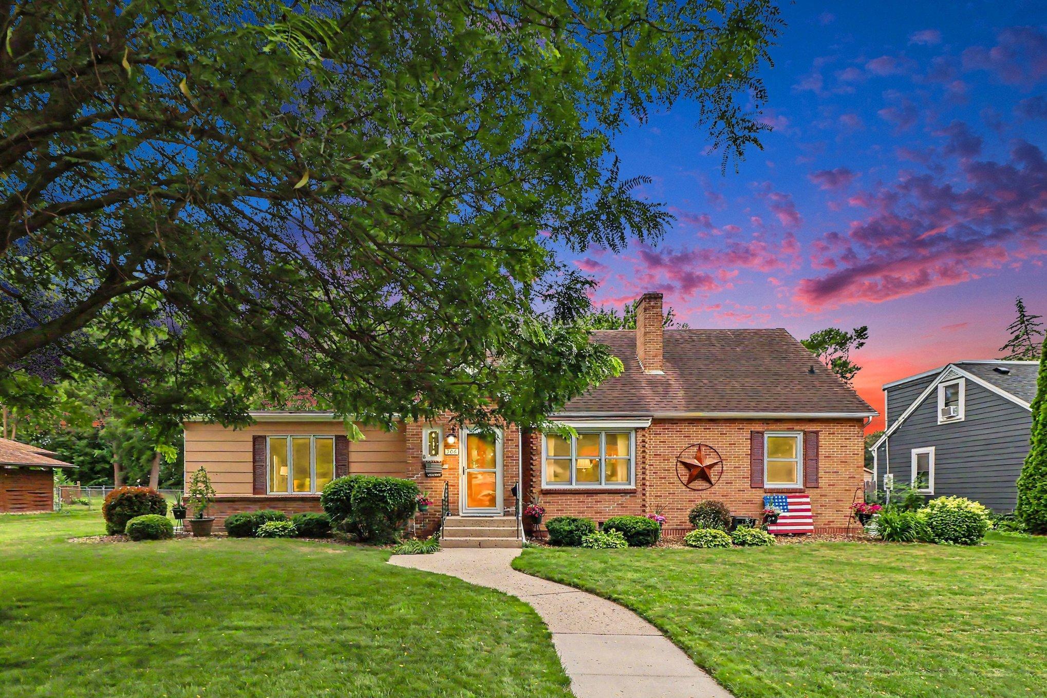 506 Elm Ave SE, Montgomery, MN 56069