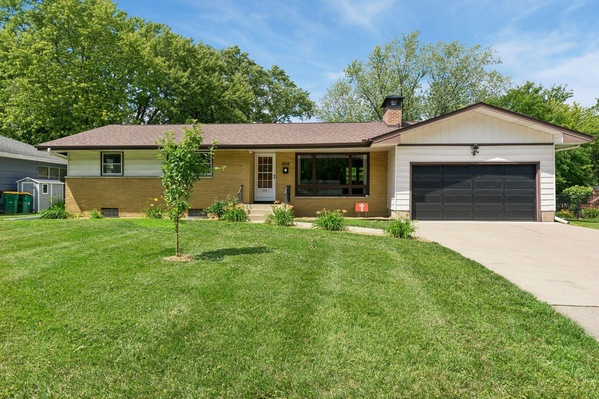 6718 36th Ave N, Crystal, MN 55427