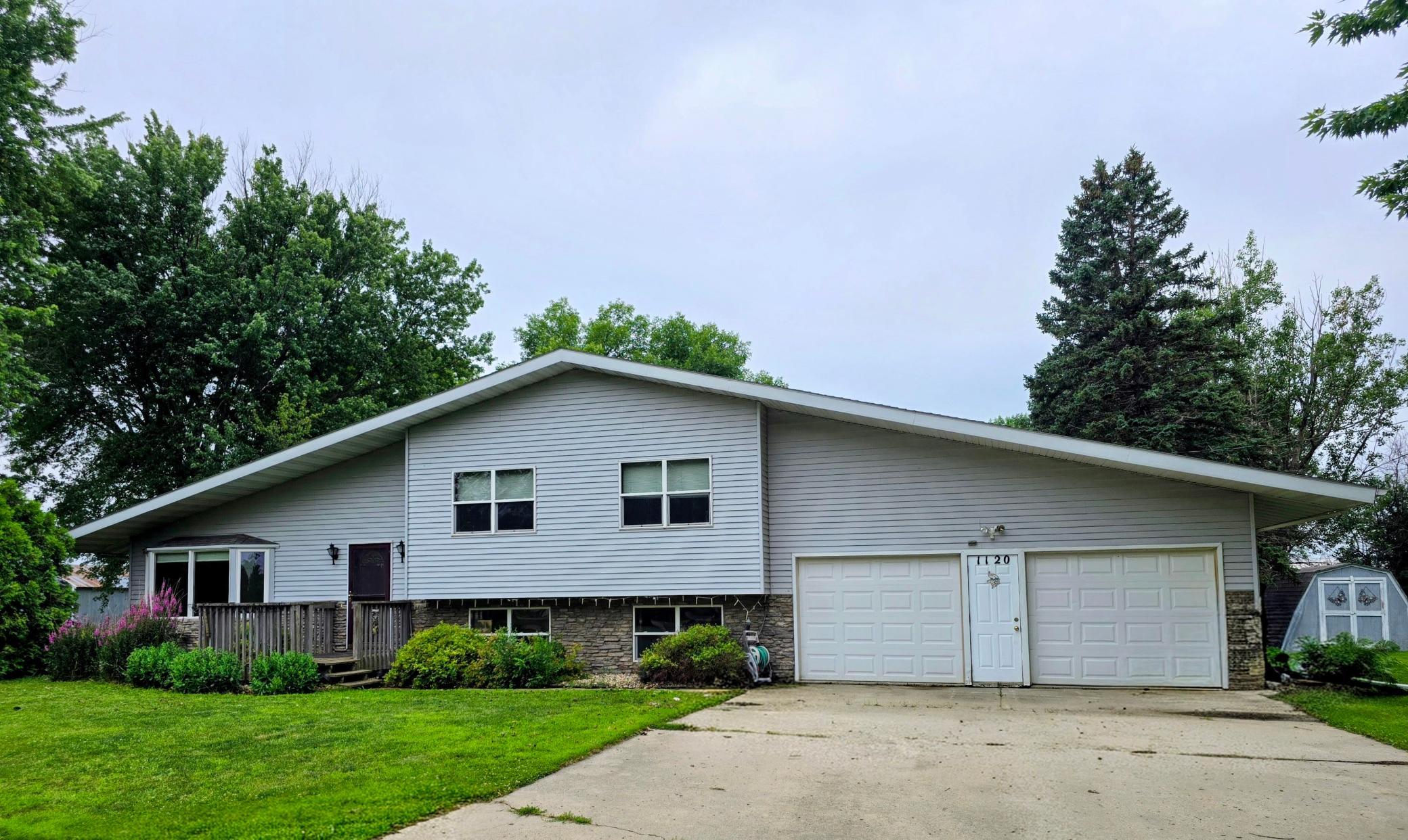 1120 8th Ave SW, Pipestone, MN 56164