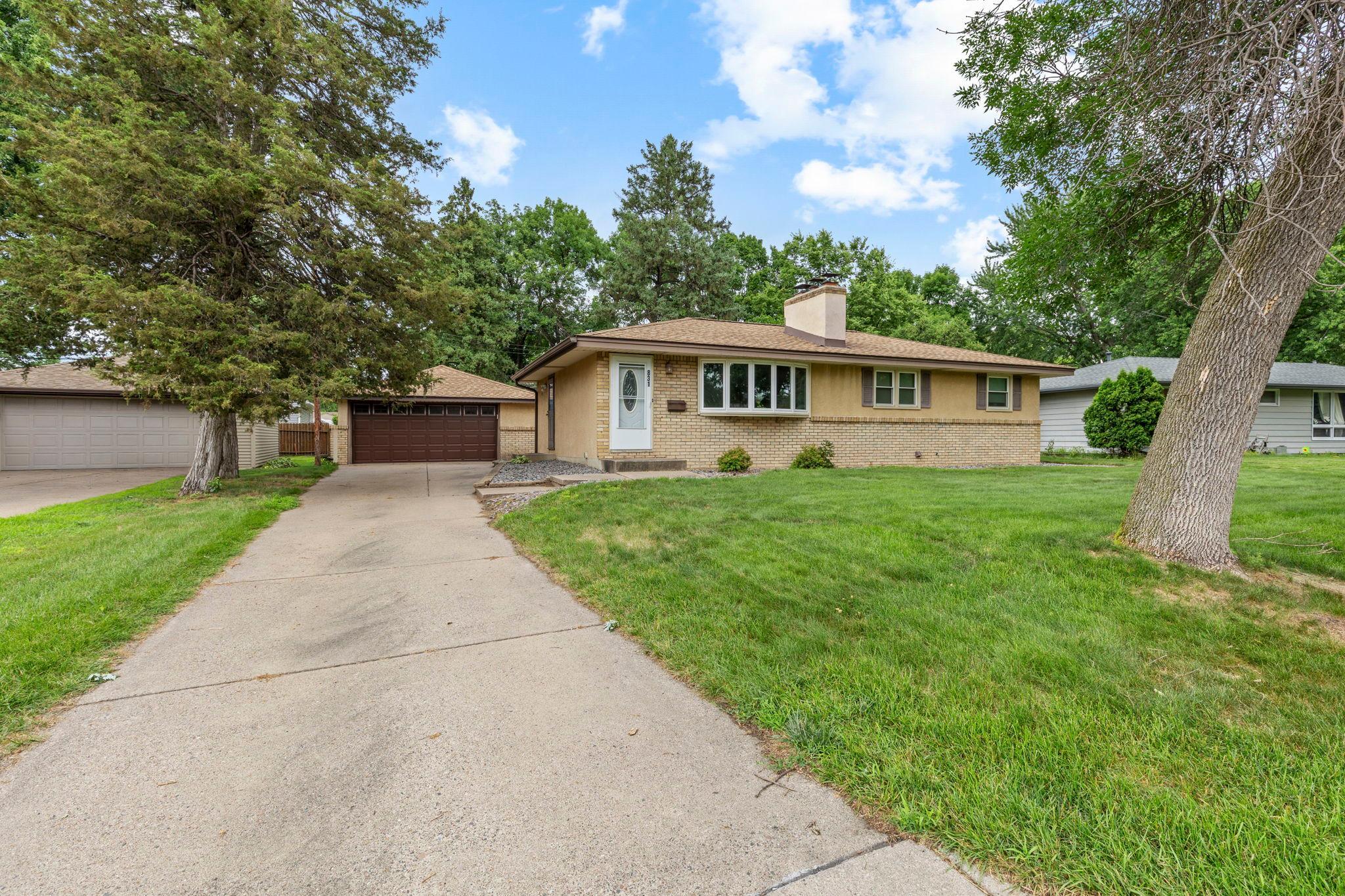 831 Overton Dr NE, Fridley, MN 55432