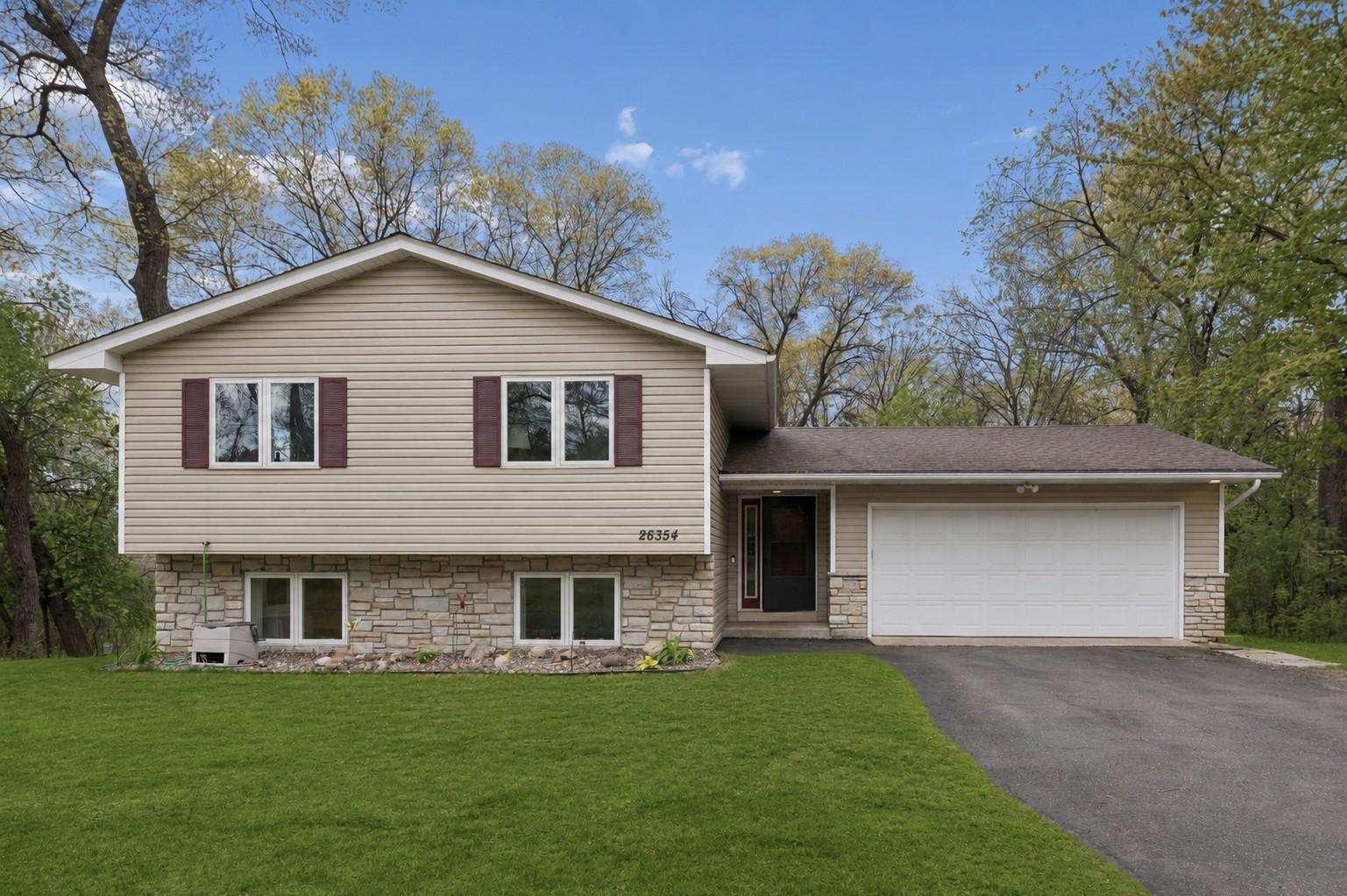 26354 Freeport Ave, Wyoming, MN 55092