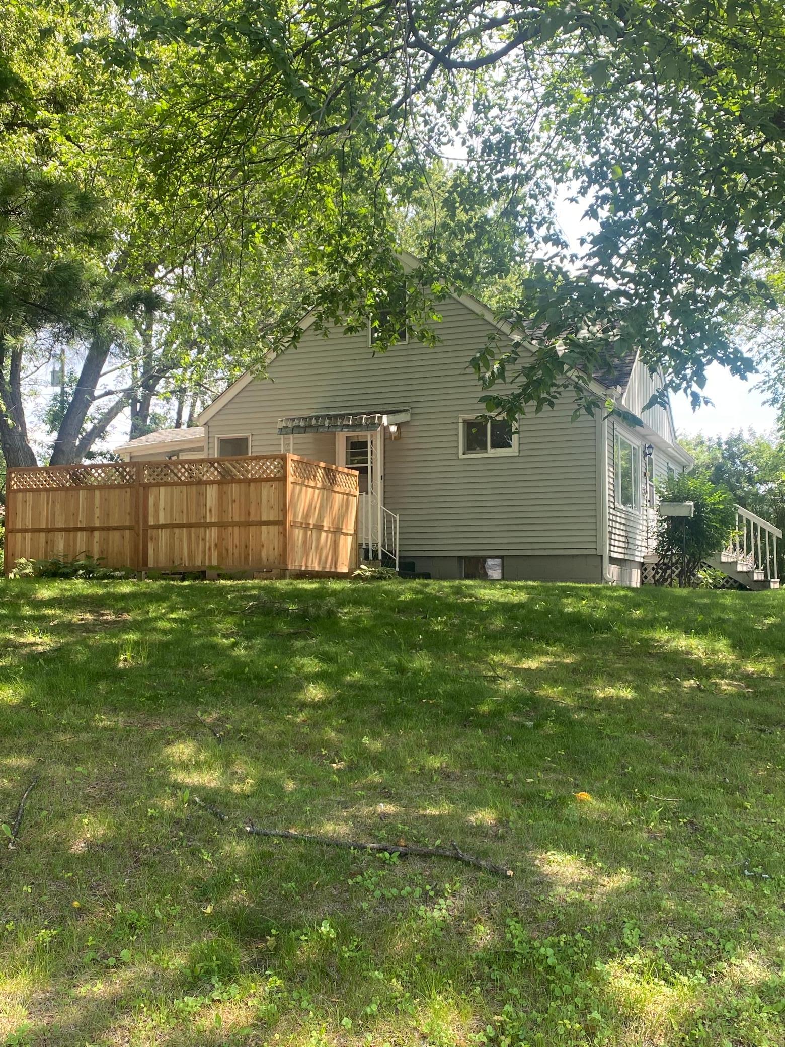 2966 Louisiana Ave N, Crystal, MN 55427