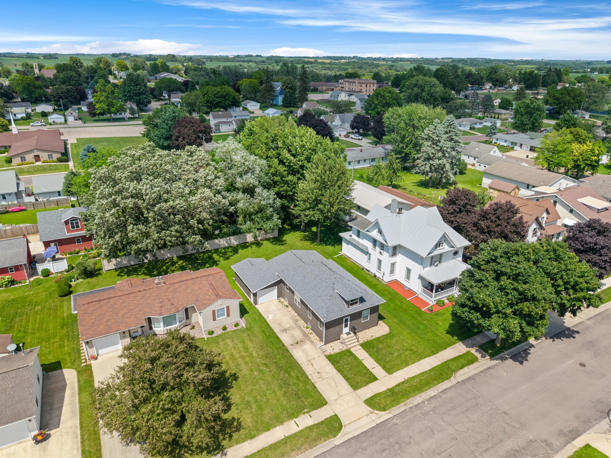 121 E Lincoln St, Caledonia, MN 55921