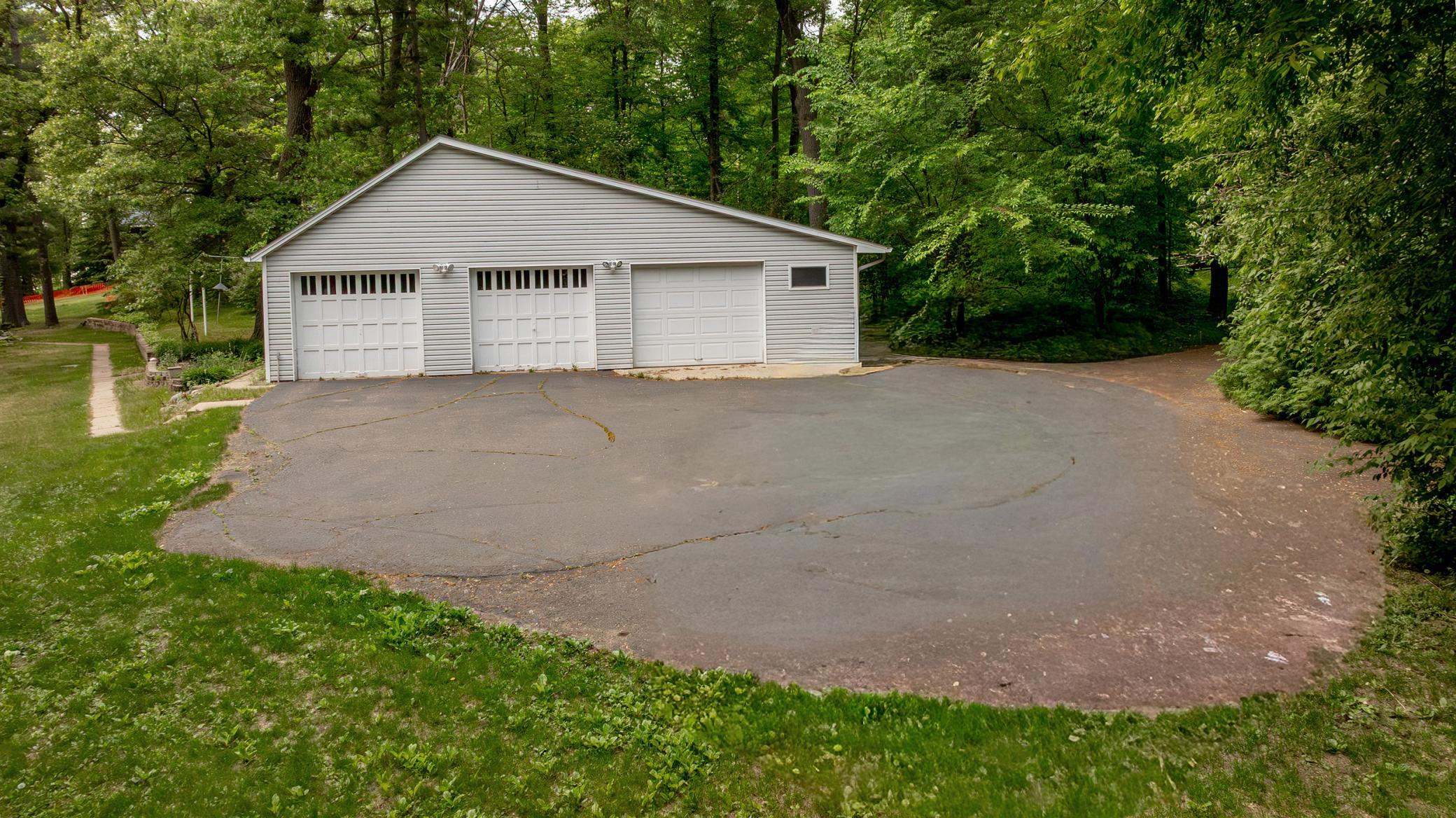 15307 Pine Shores Rd, Brainerd, MN 56401