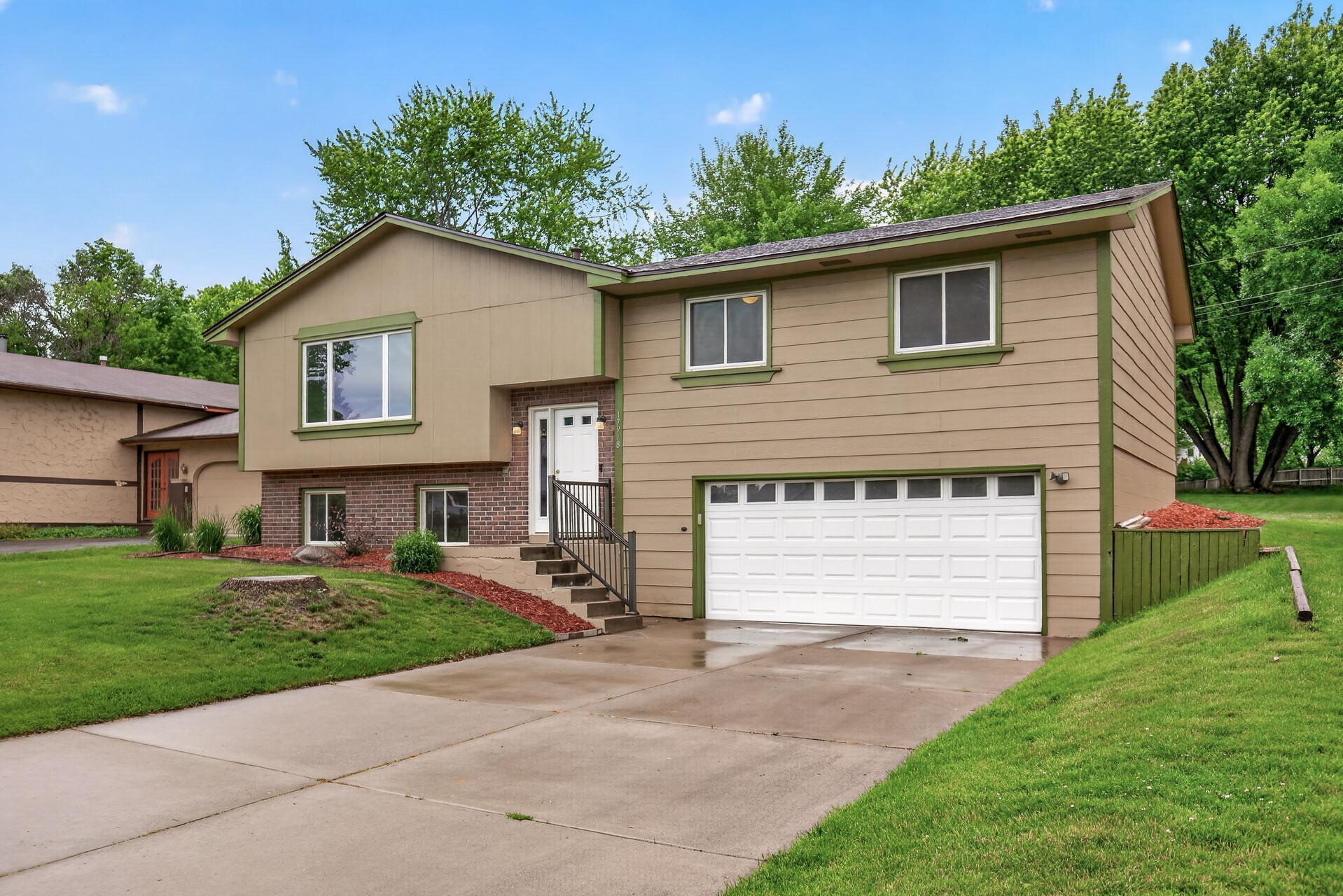 17918 Weaver Lake Dr, Maple Grove, MN 55311