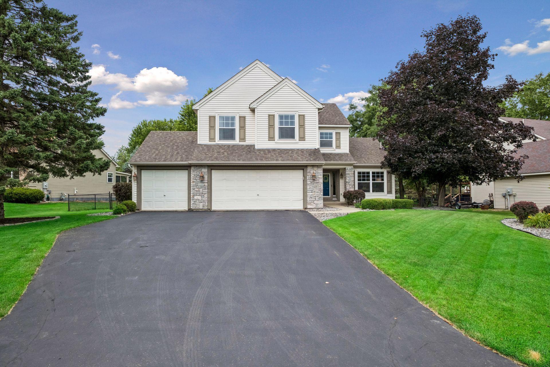 9429 Tyne Ln, Inver Grove Heights, MN 55077