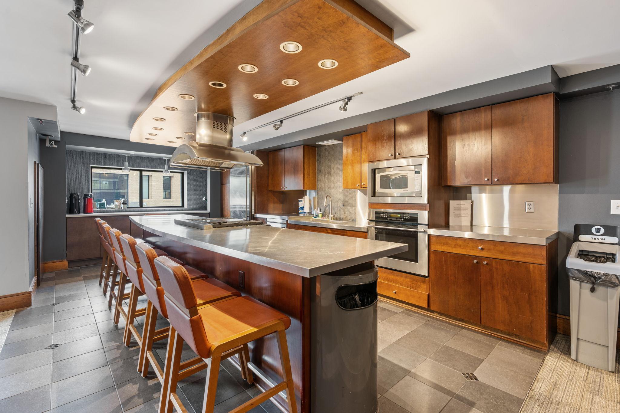 401 S 1st St #1702, Minneapolis, MN 55401
