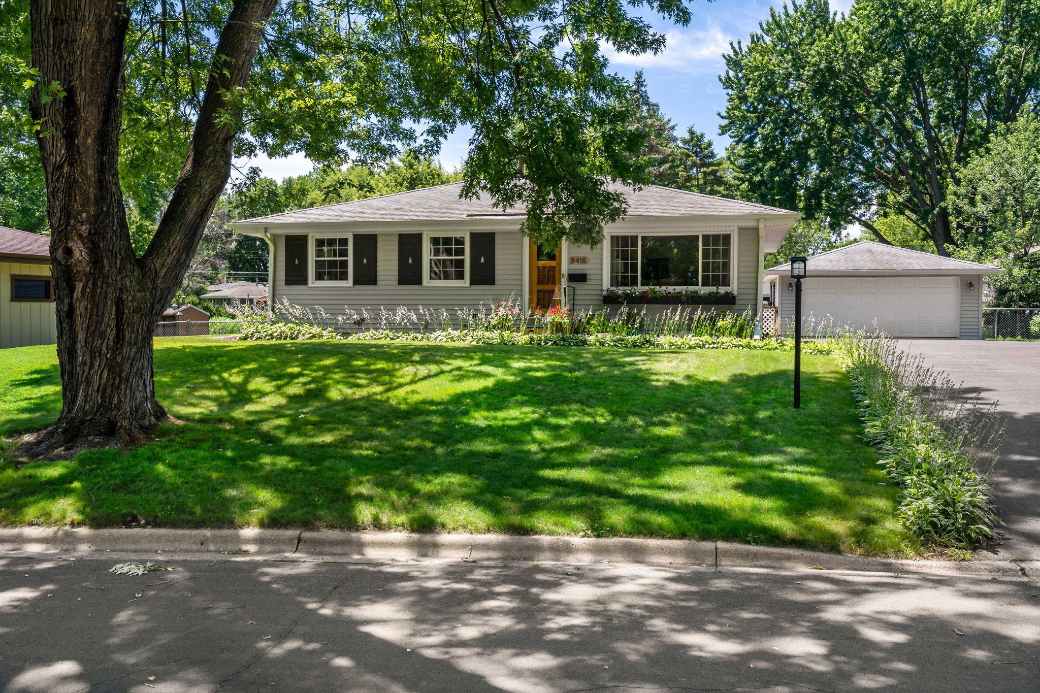 8418 Kell Ave S, Bloomington, MN 55437