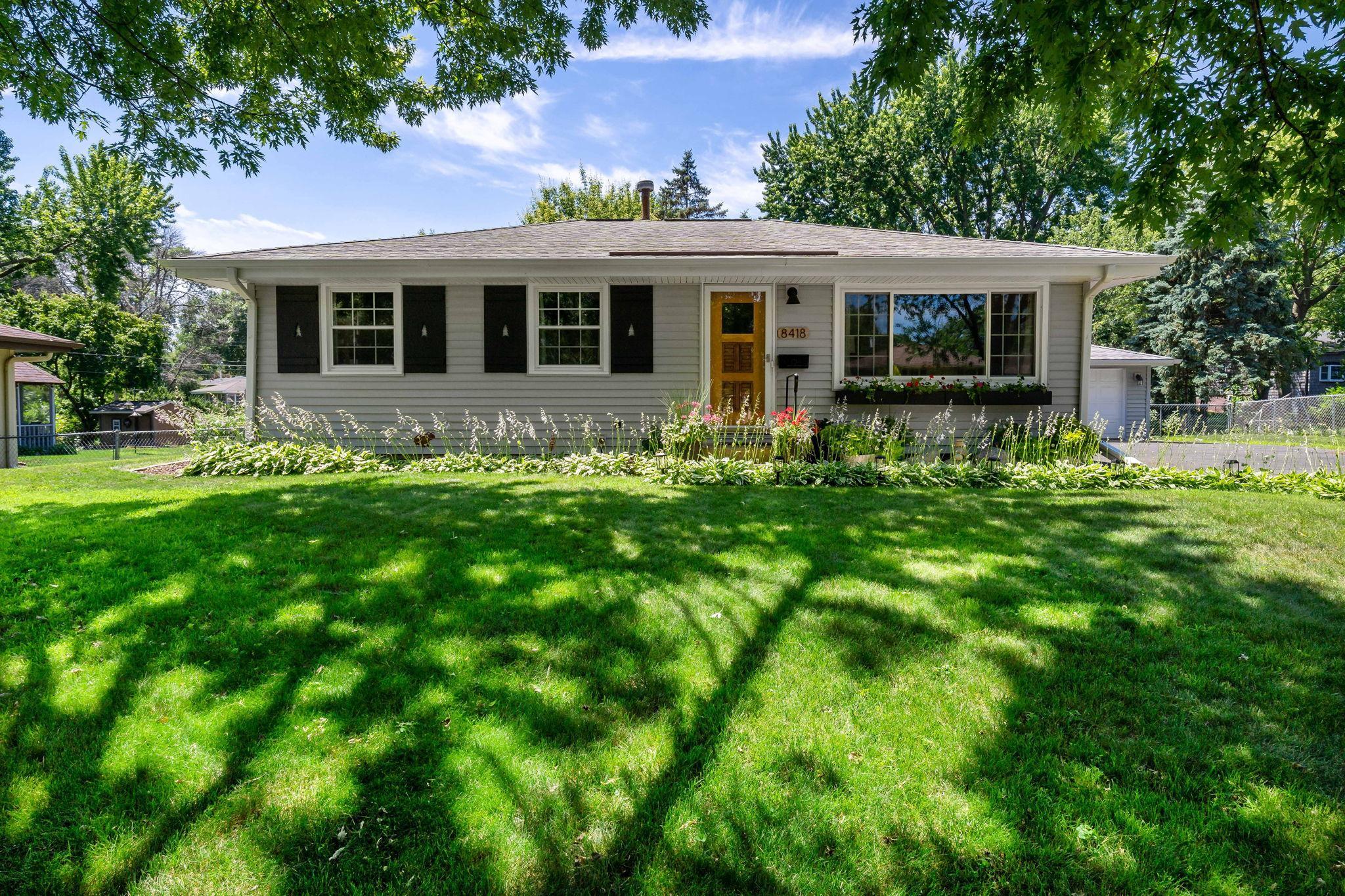 8418 Kell Ave S, Bloomington, MN 55437